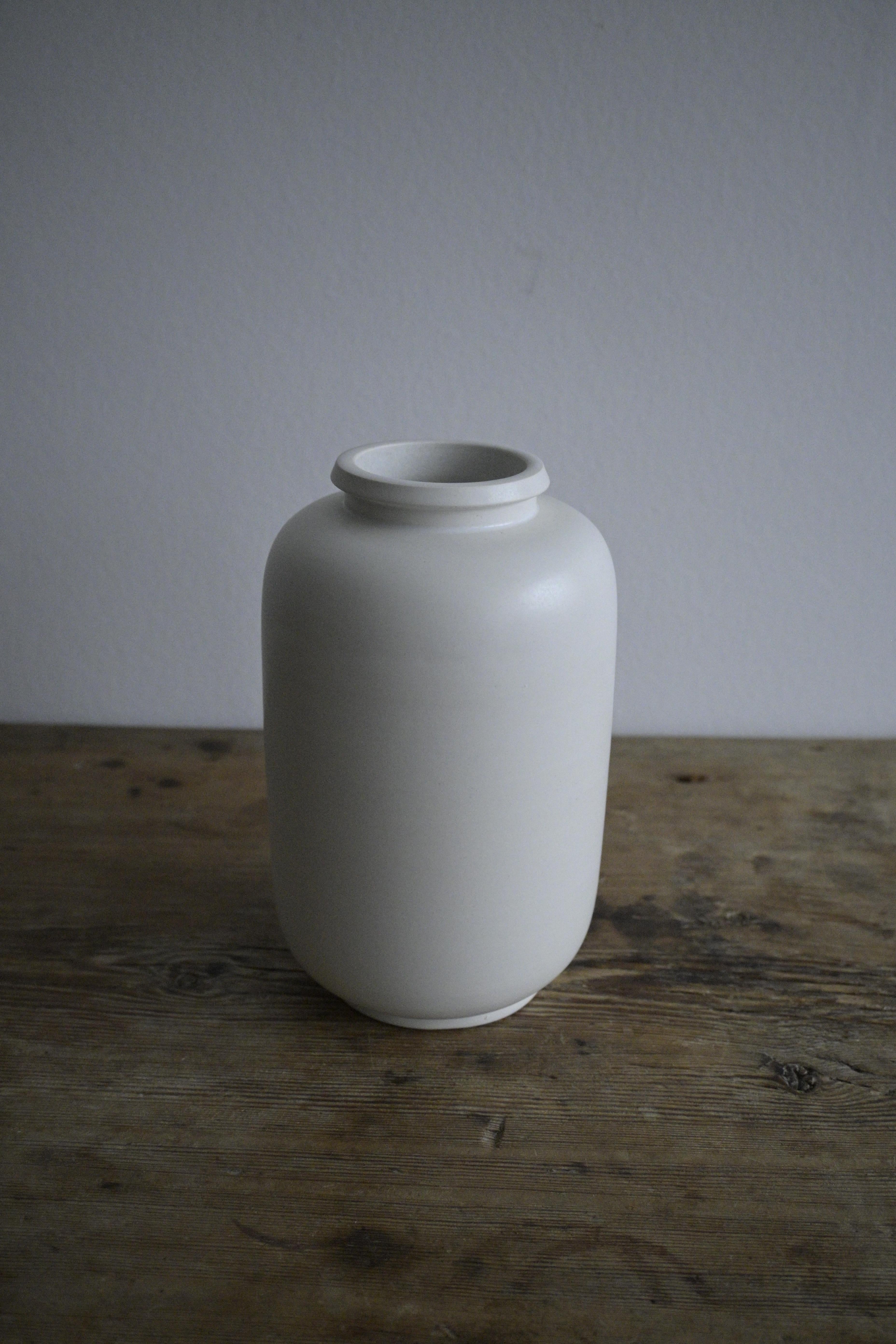 Swedish 'Carrara' Vase by Wilhelm Kåge, Gustavsberg 1930 For Sale