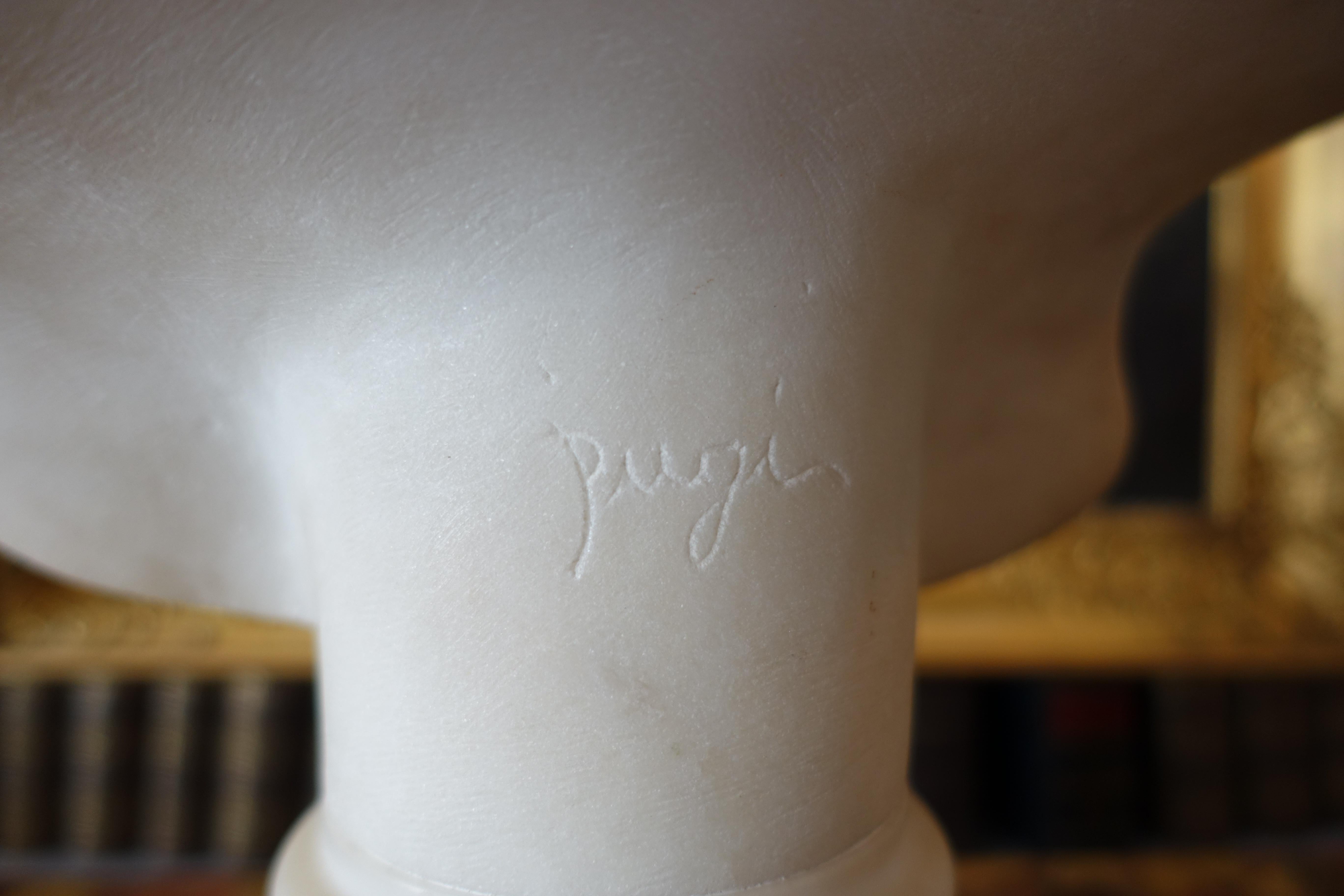 Busto de Venus en mármol de Carrare, estatua neoclásica firmada Pugi hacia 1900 en venta 5