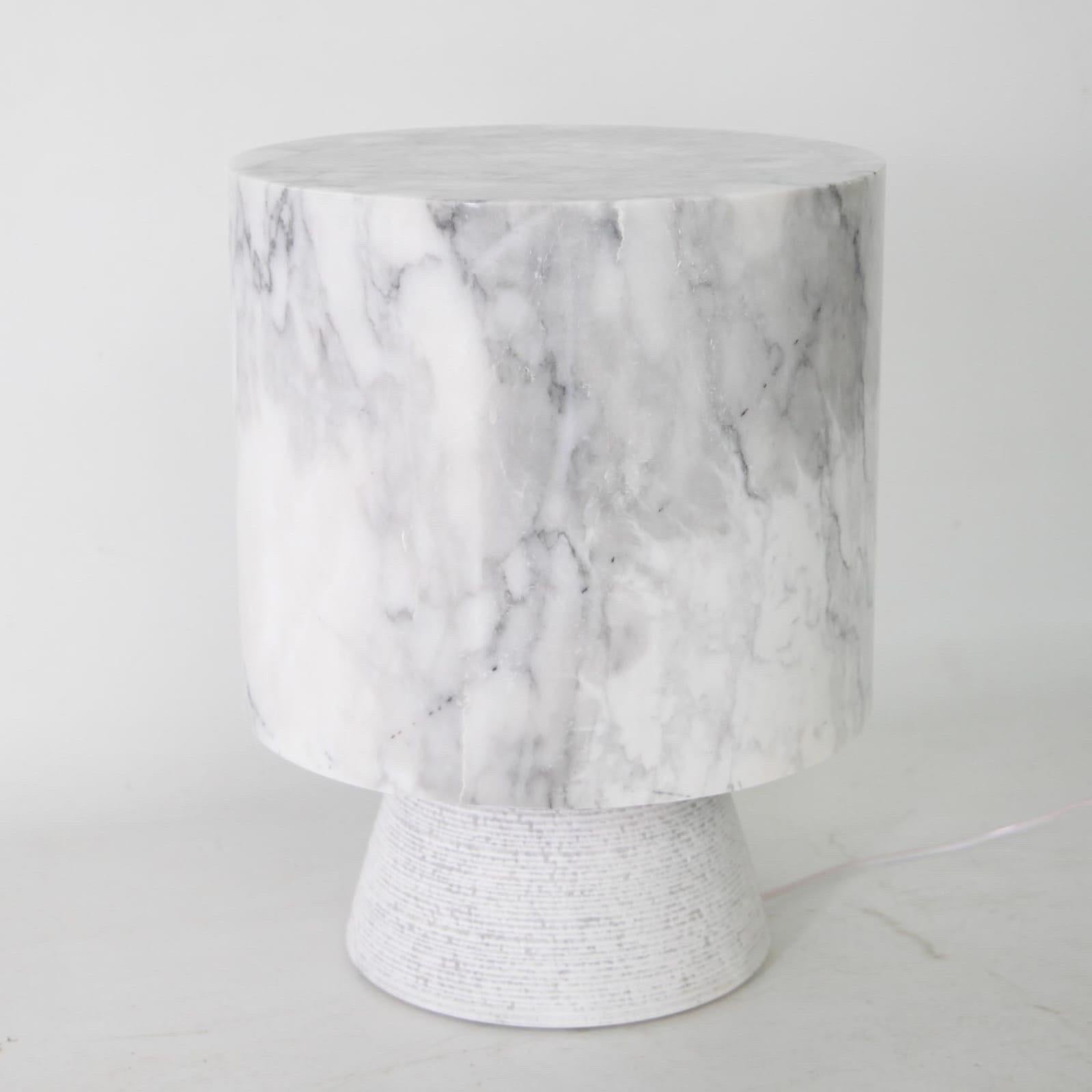 Carrare marble lamp For Sale 2