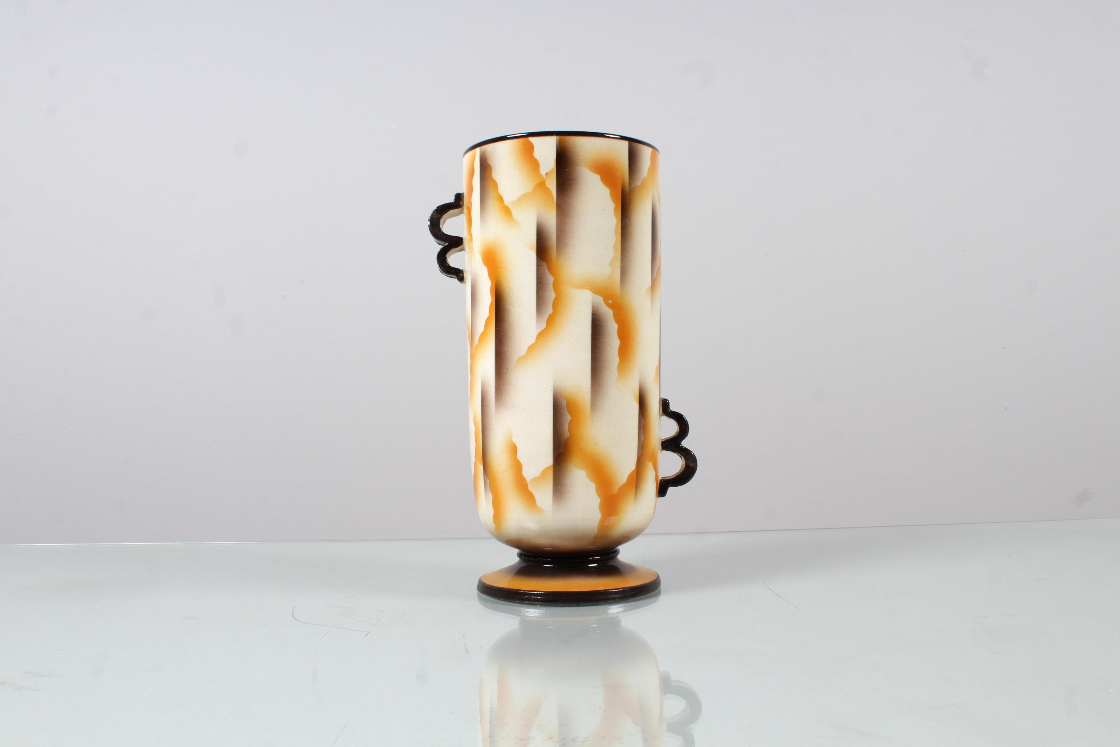 Italian Carraresi Lucchesi Sesto Fiorentino Futuristic Airbrushed Ceramic Vase Italy 30  For Sale