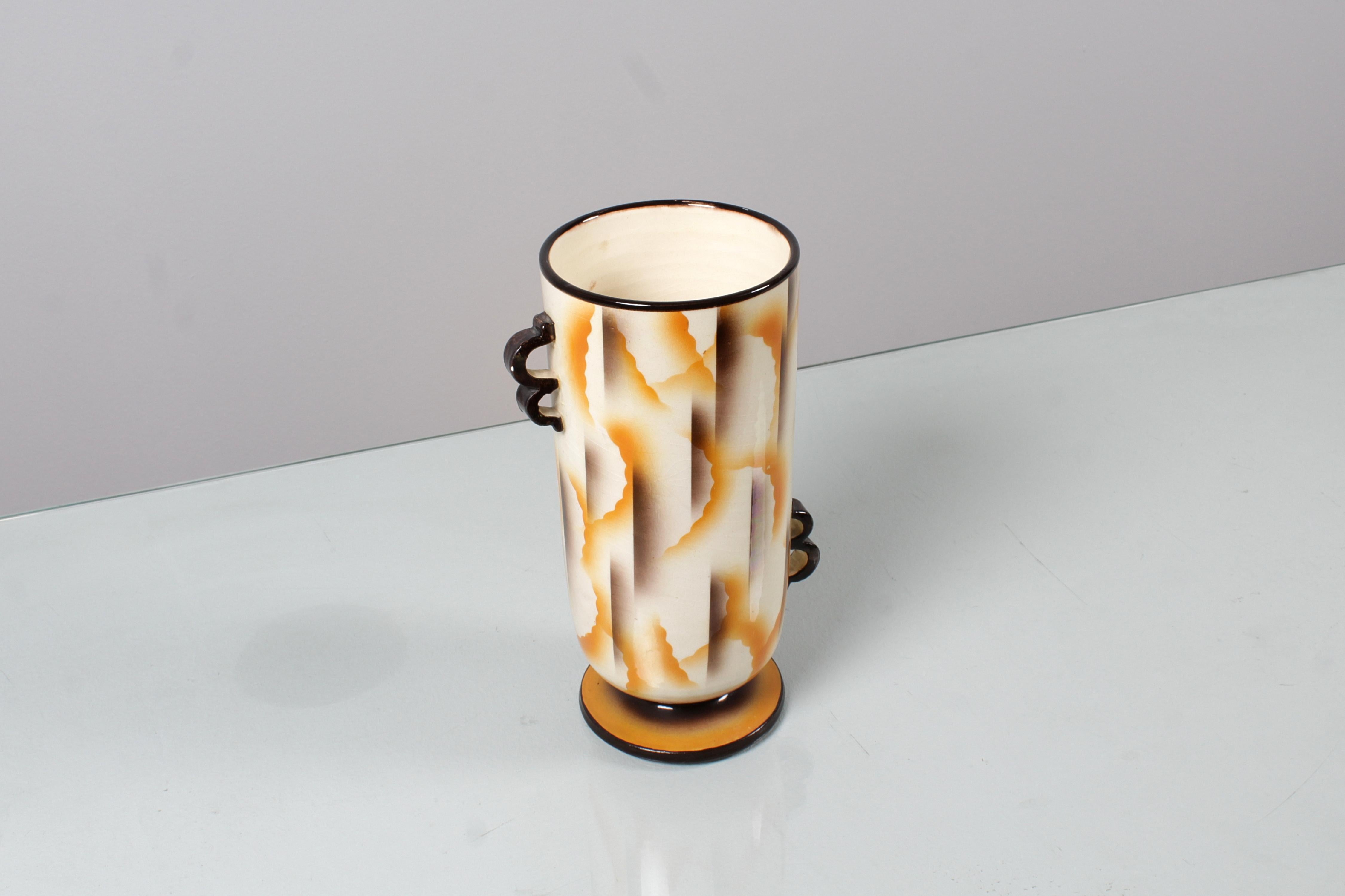 Mid-20th Century Carraresi Lucchesi Sesto Fiorentino Futuristic Airbrushed Ceramic Vase Italy 30  For Sale