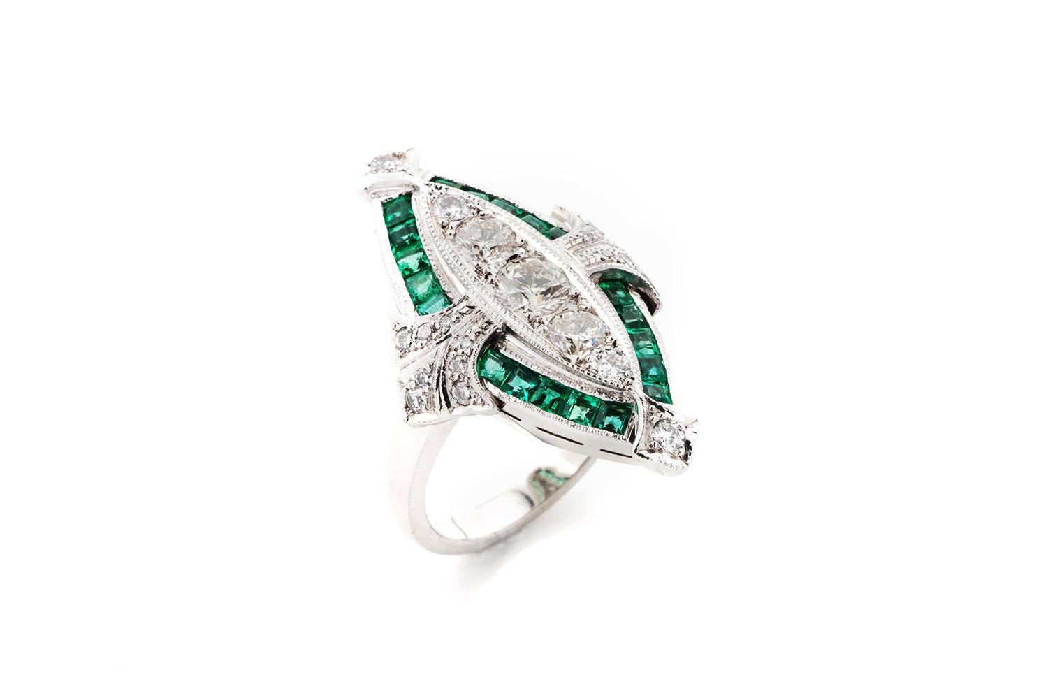 Carre Cut Emerald and White Diamond Art Deco Dress Ring in 18 Karat White Gold In New Condition For Sale In Sydney, NSW