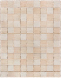 Tapis surdimensionné « Carre » à motif moderne en damier, beige et sable clair, par Doris Leslie Blau