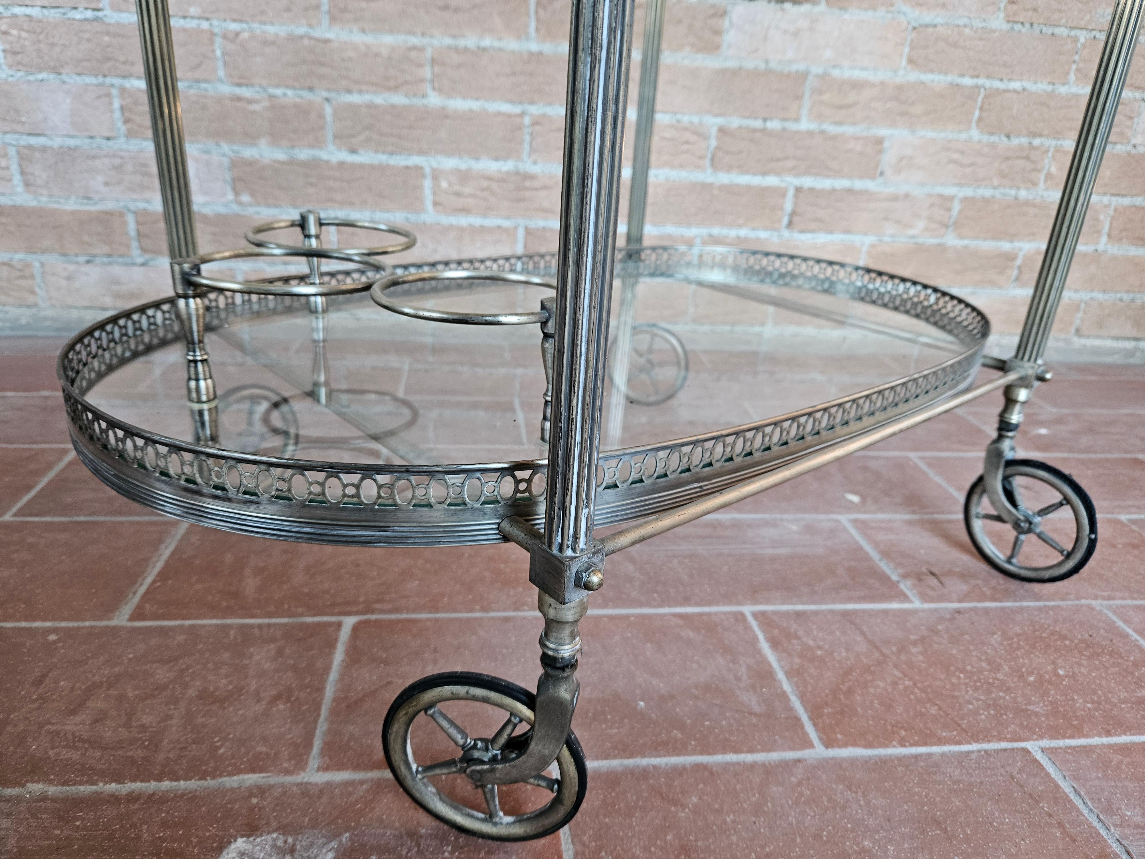 1970s hall bar cart made of machined brass and glass For Sale 7