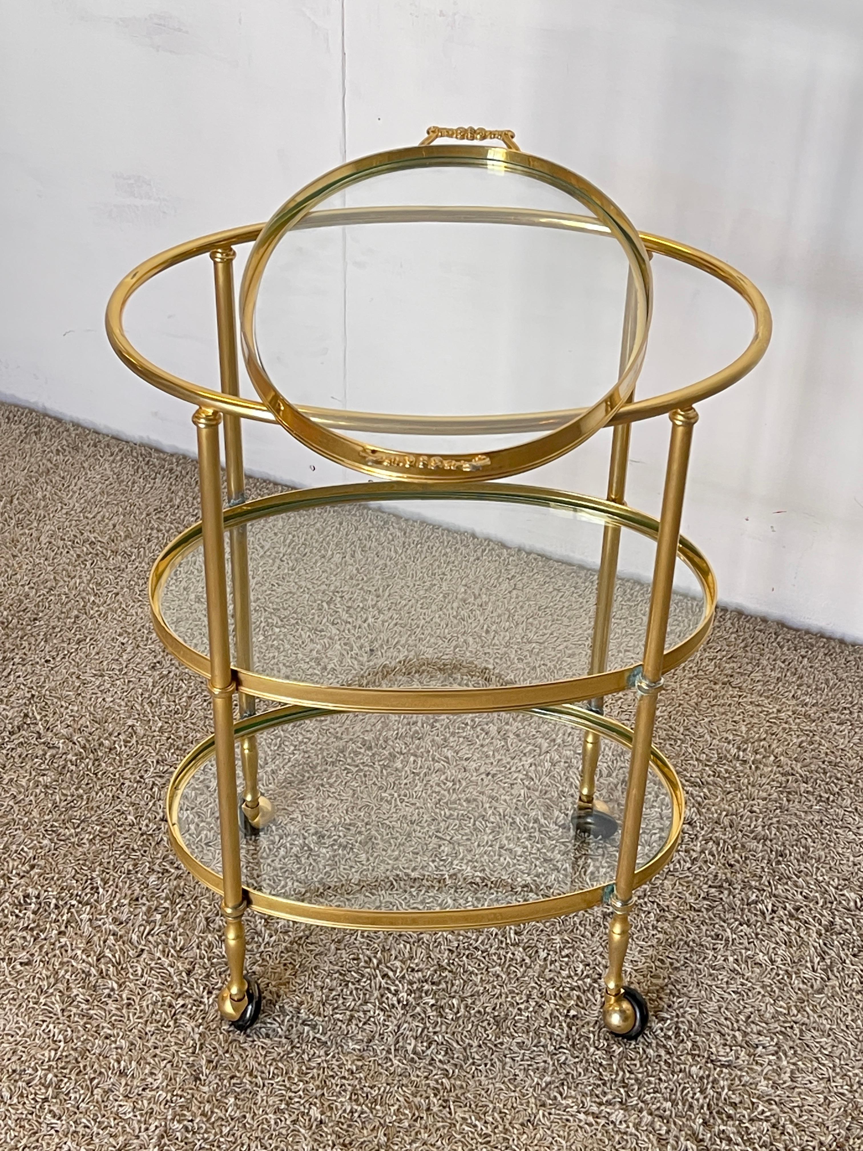 20ième siècle Carrello bar in ottone e vetro - stile Hollywood Regency en vente