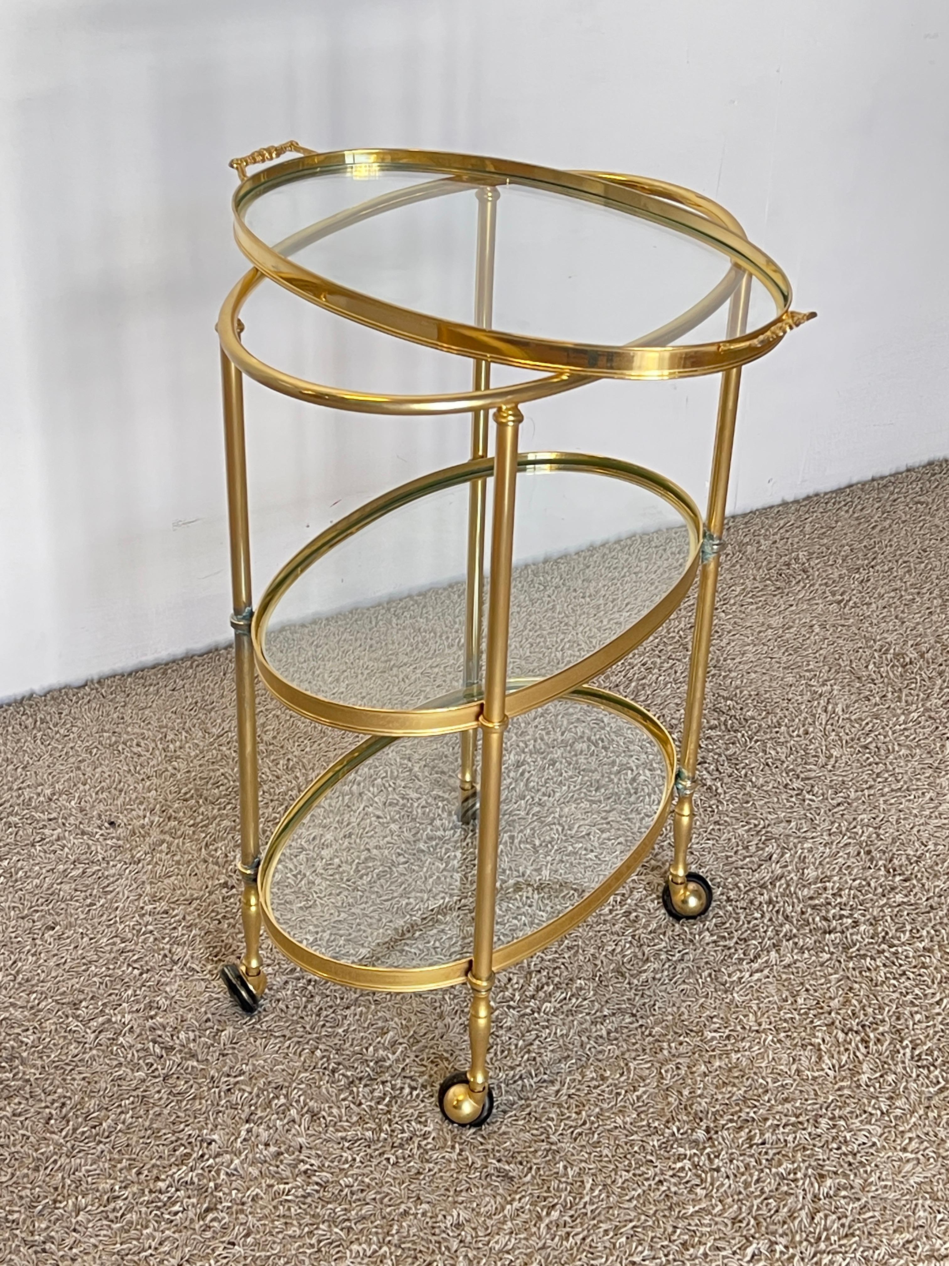 Laiton Carrello bar in ottone e vetro - stile Hollywood Regency en vente