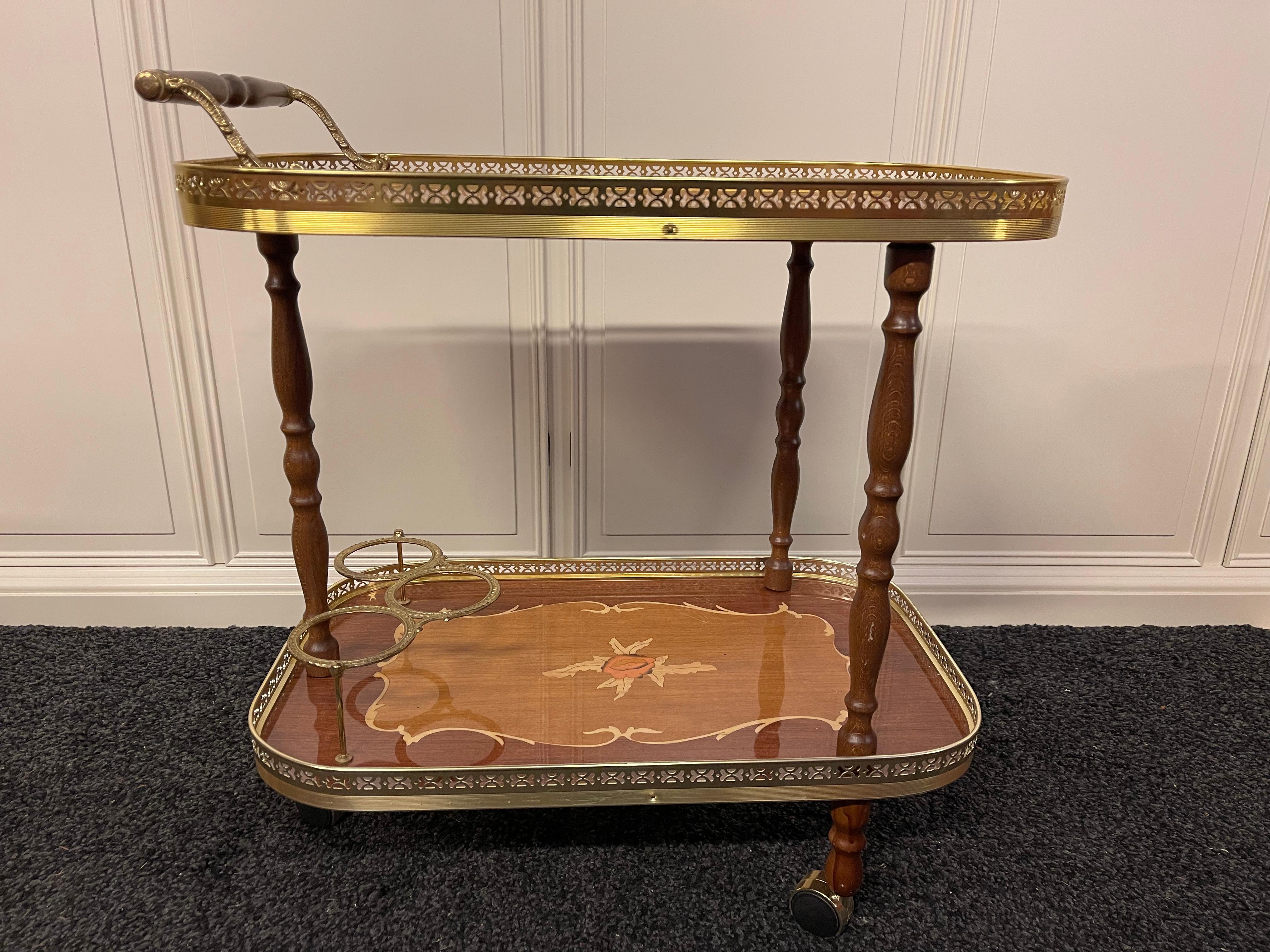 Barwagen mit Intarsien Italienischer Jahrgang 2000 - Privatsammlung Domenico Rugiano