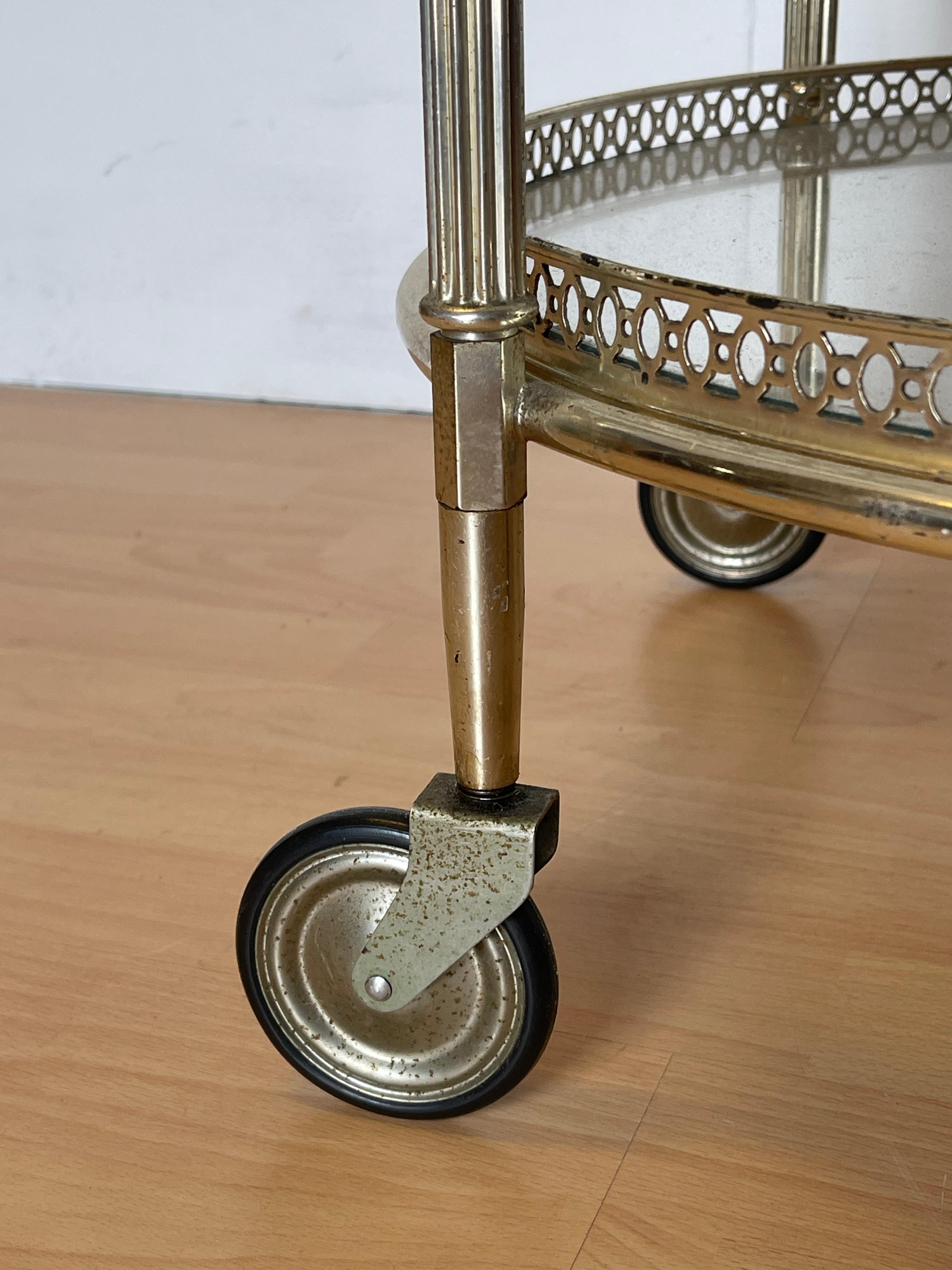 Altro Carrello bar italiano in metallo argentato e vetro degli anni '90 in vendita