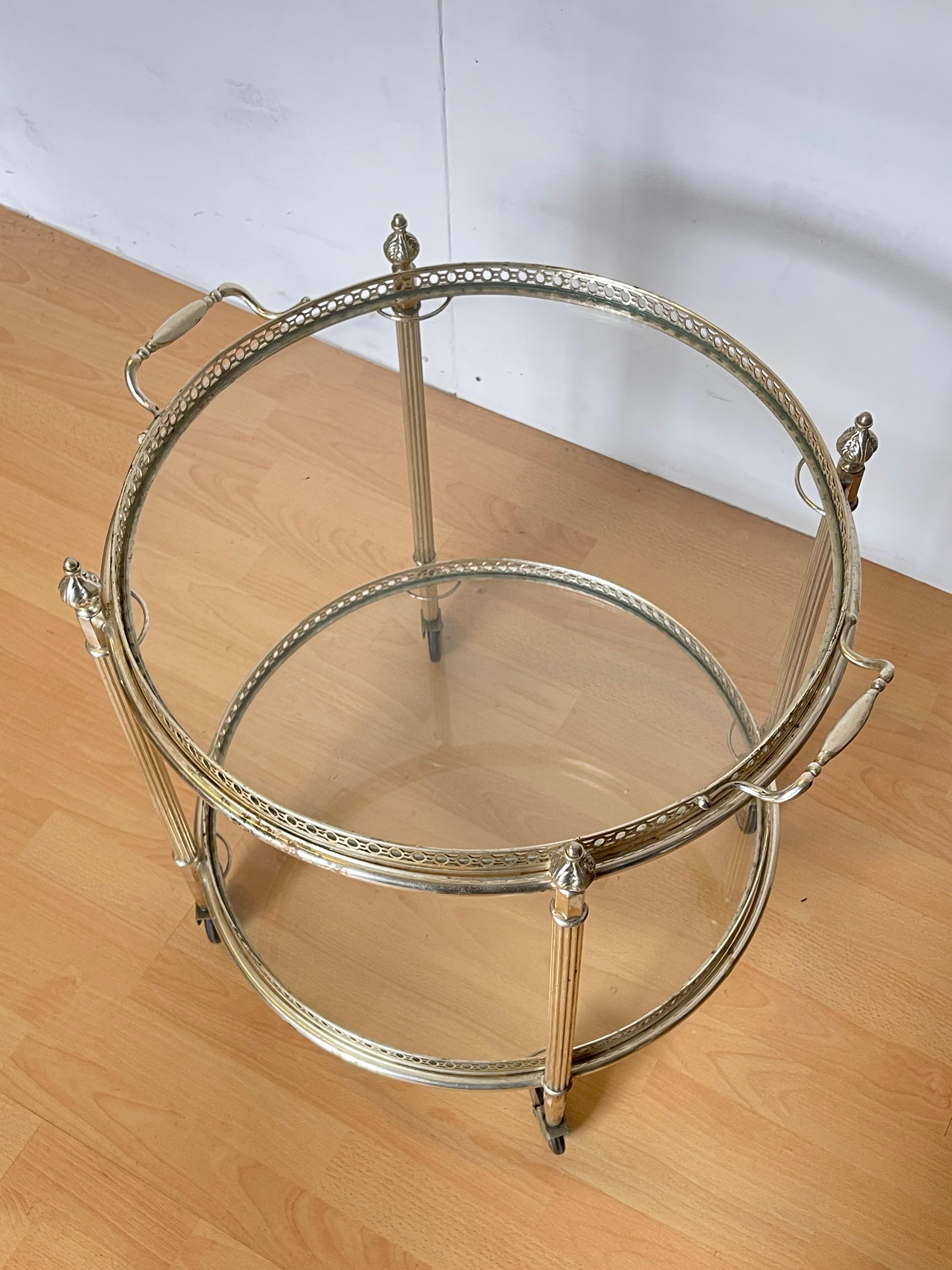 Carrello bar italiano in metallo argentato e vetro degli anni '90 in vendita 1