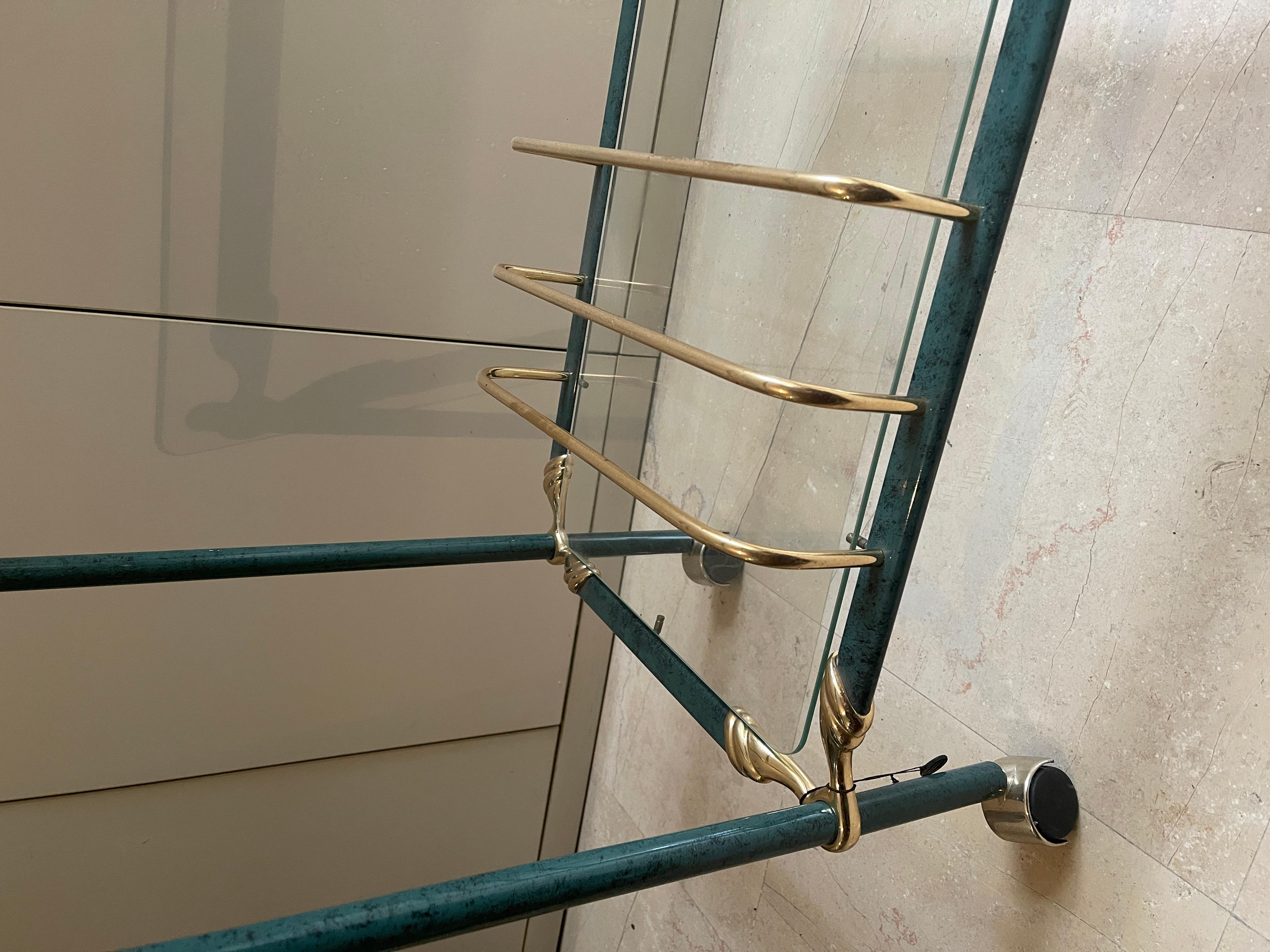 Carrello bar italiano vintage anni '50 in metallo verde e ottone Italian en venta