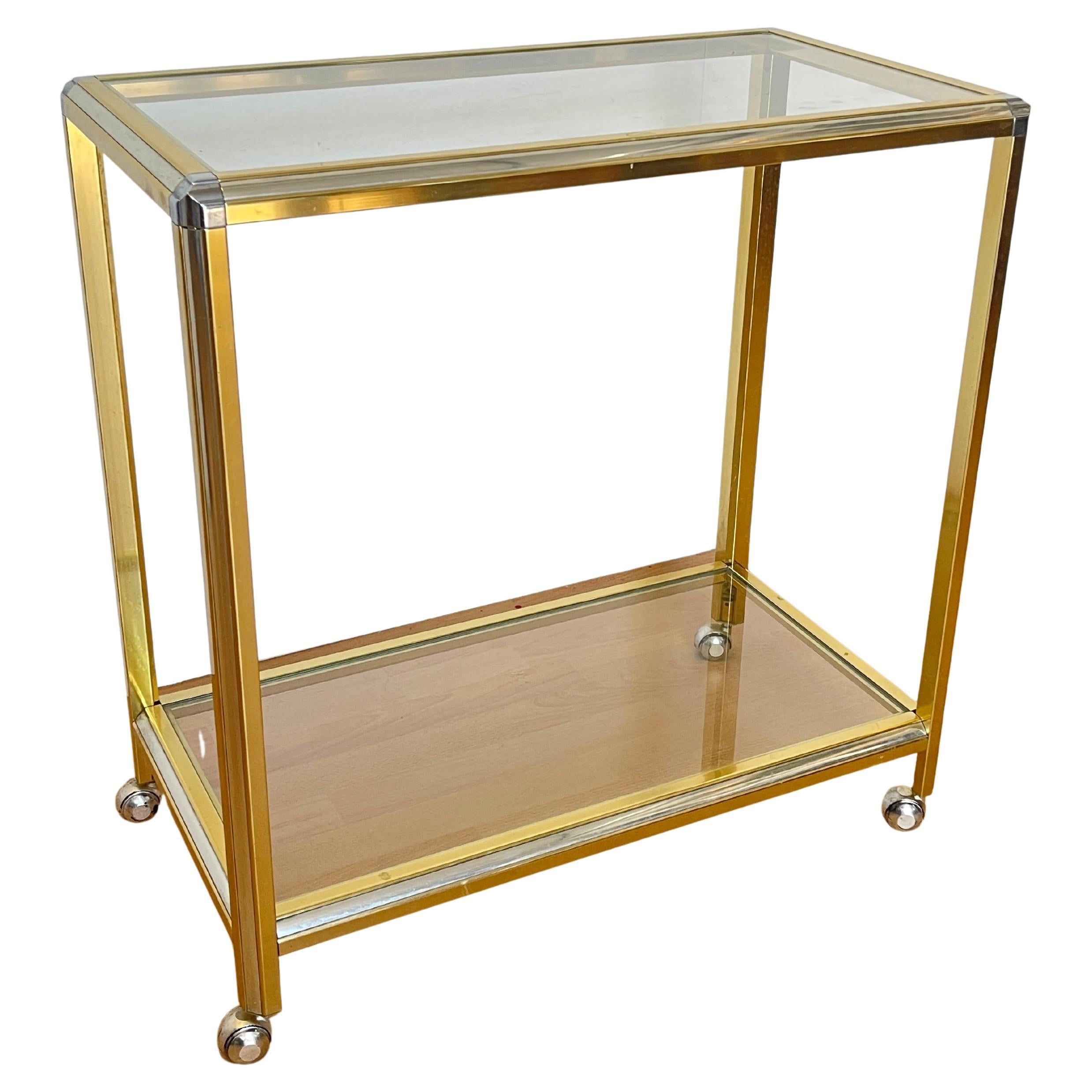 Chariot de bar moderne en laiton et verre - 1970 Hollywood Regency Style en vente
