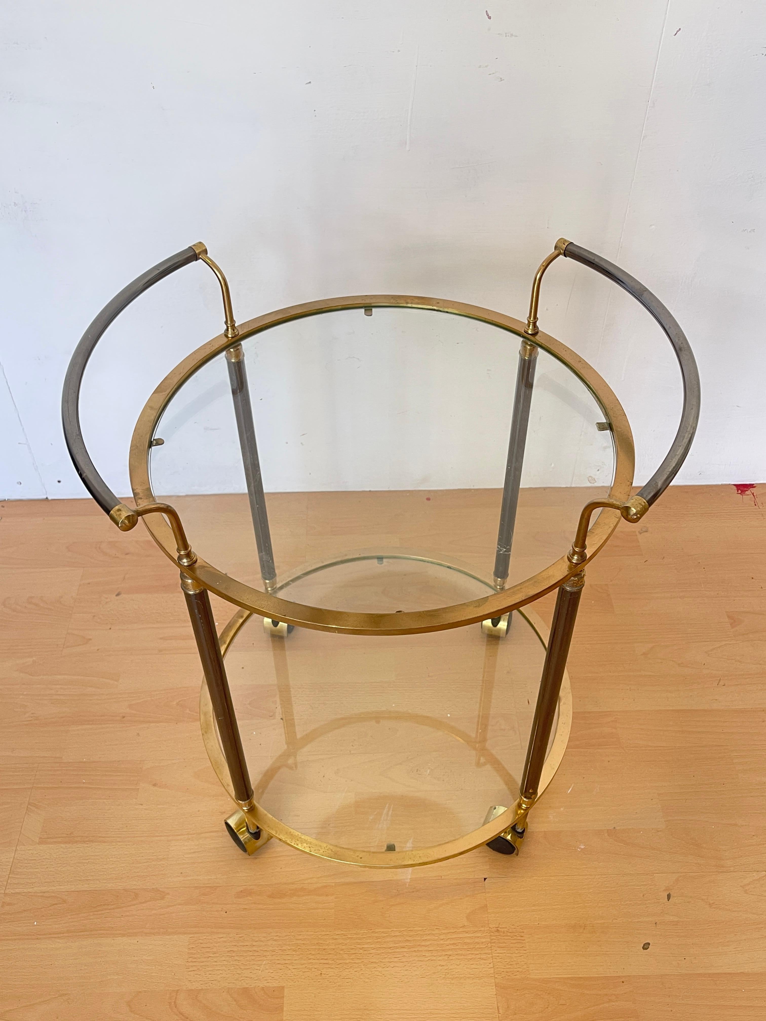 Italian Chariot de bar vintage en laiton et verre - 1960s, Elegant Design en vente