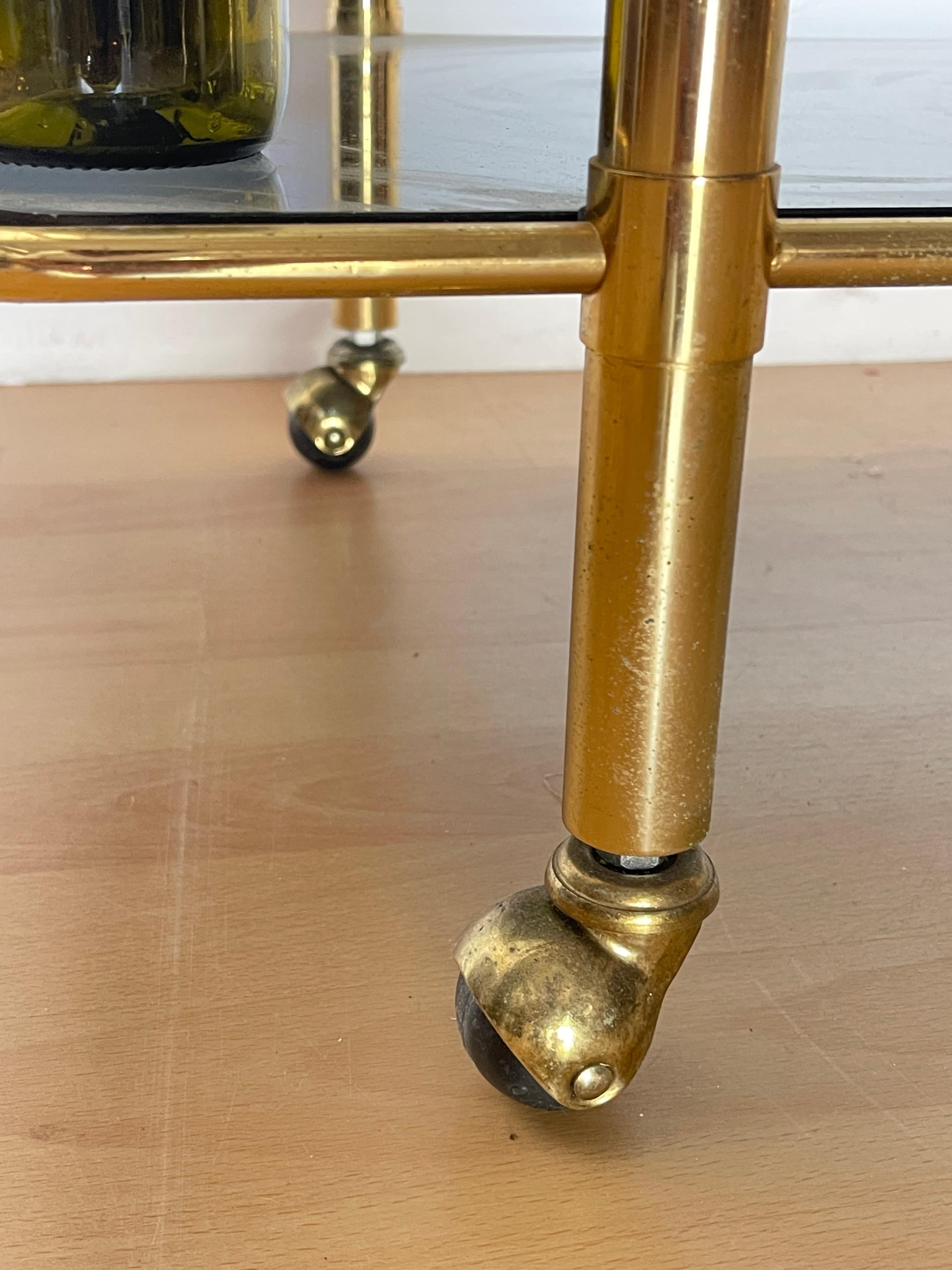 Carrello Bar Vintage in Ottone e Vetro Fumé – 