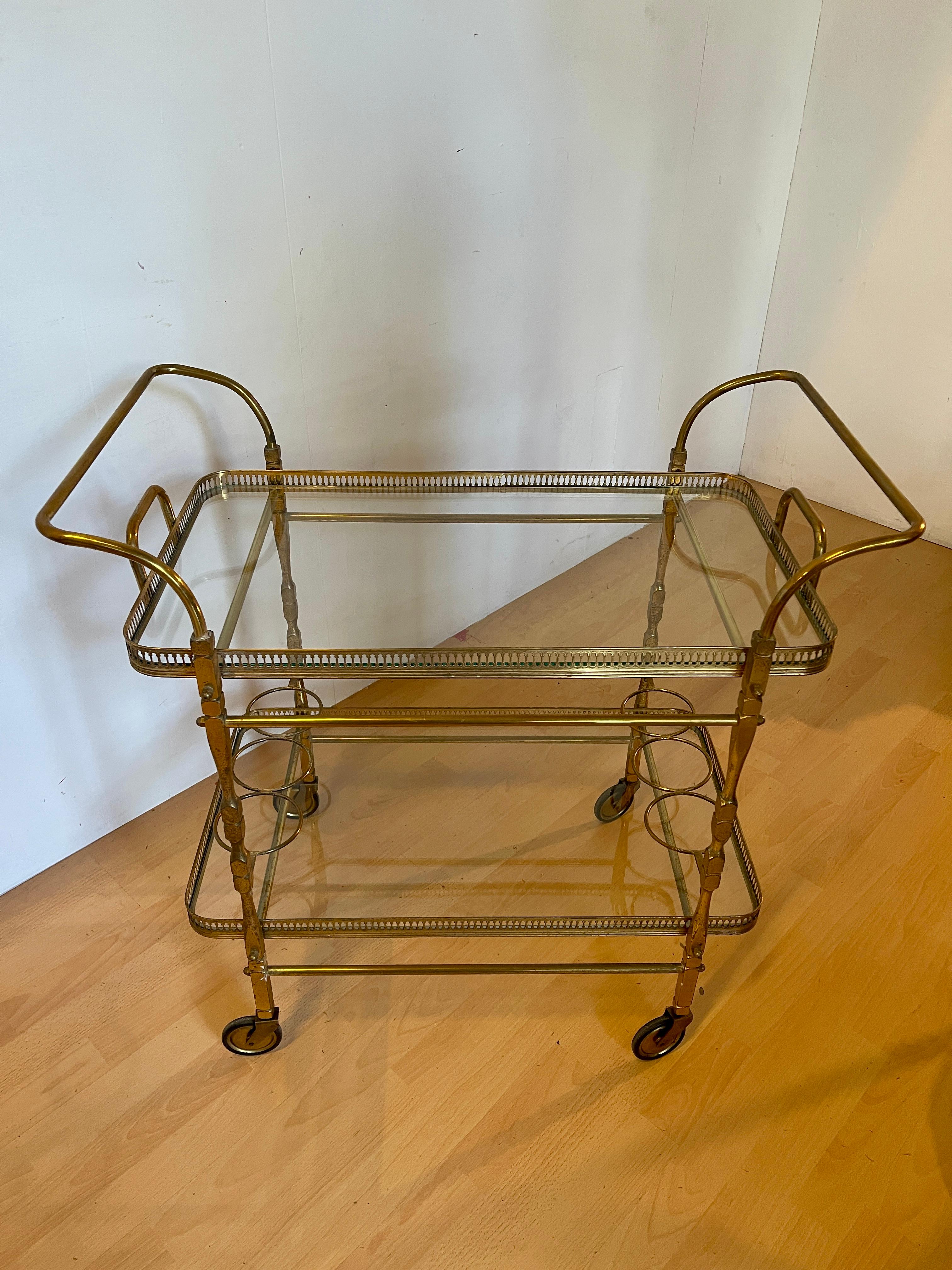 Ottone Carrello bar vintage in ottone stile francese a anni '50 in vendita
