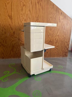 Trolley with wheels and compartments by Fabio Lenci for Guzzini