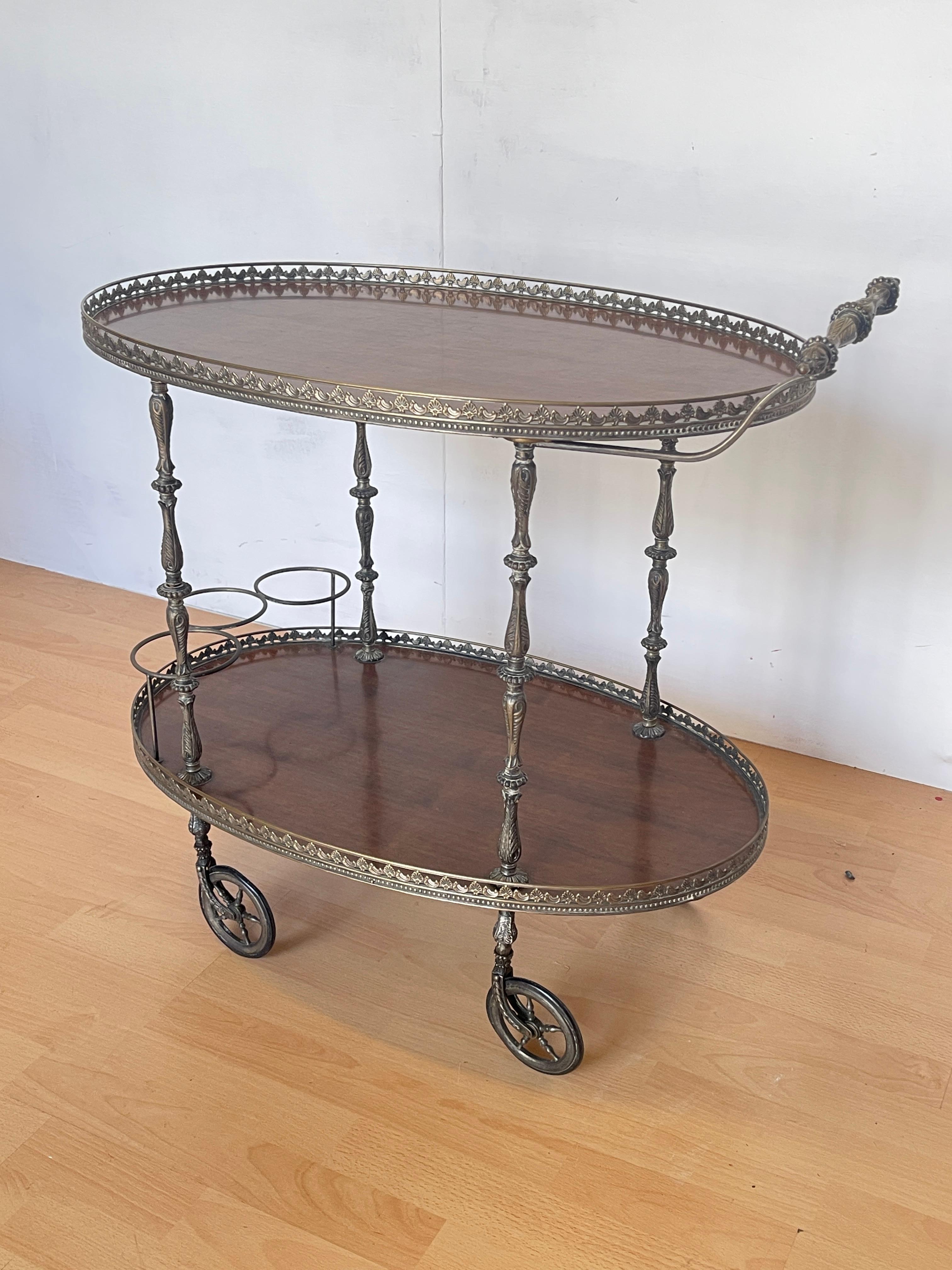 20th Century Chariot de service vintage en laiton et bois - 'Grand Époque en vente