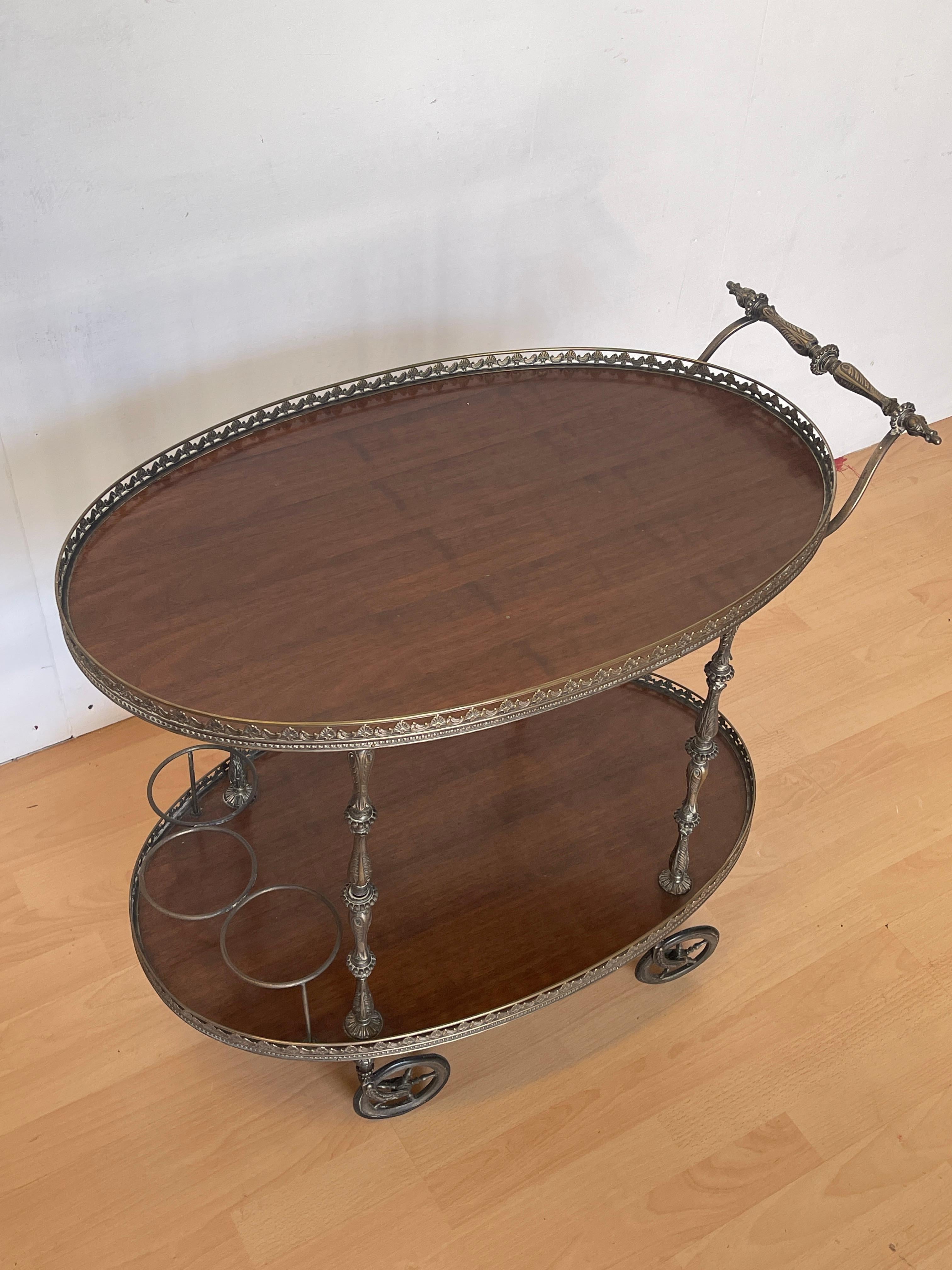 Chariot de service vintage en laiton et bois - 'Grand Époque en vente 1