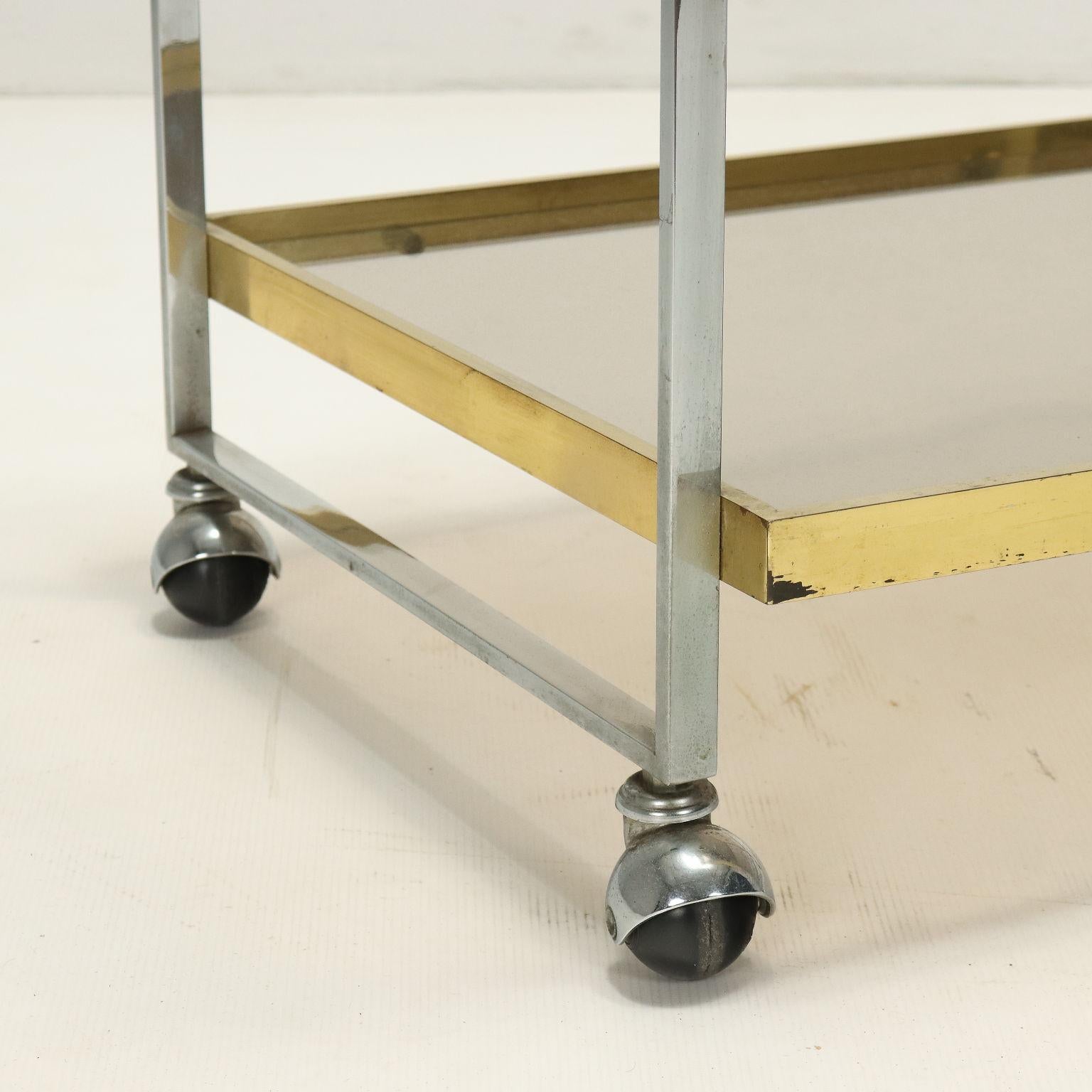 1960s Service Trolley, metal and smoked glass In Good Condition For Sale In Milano, IT