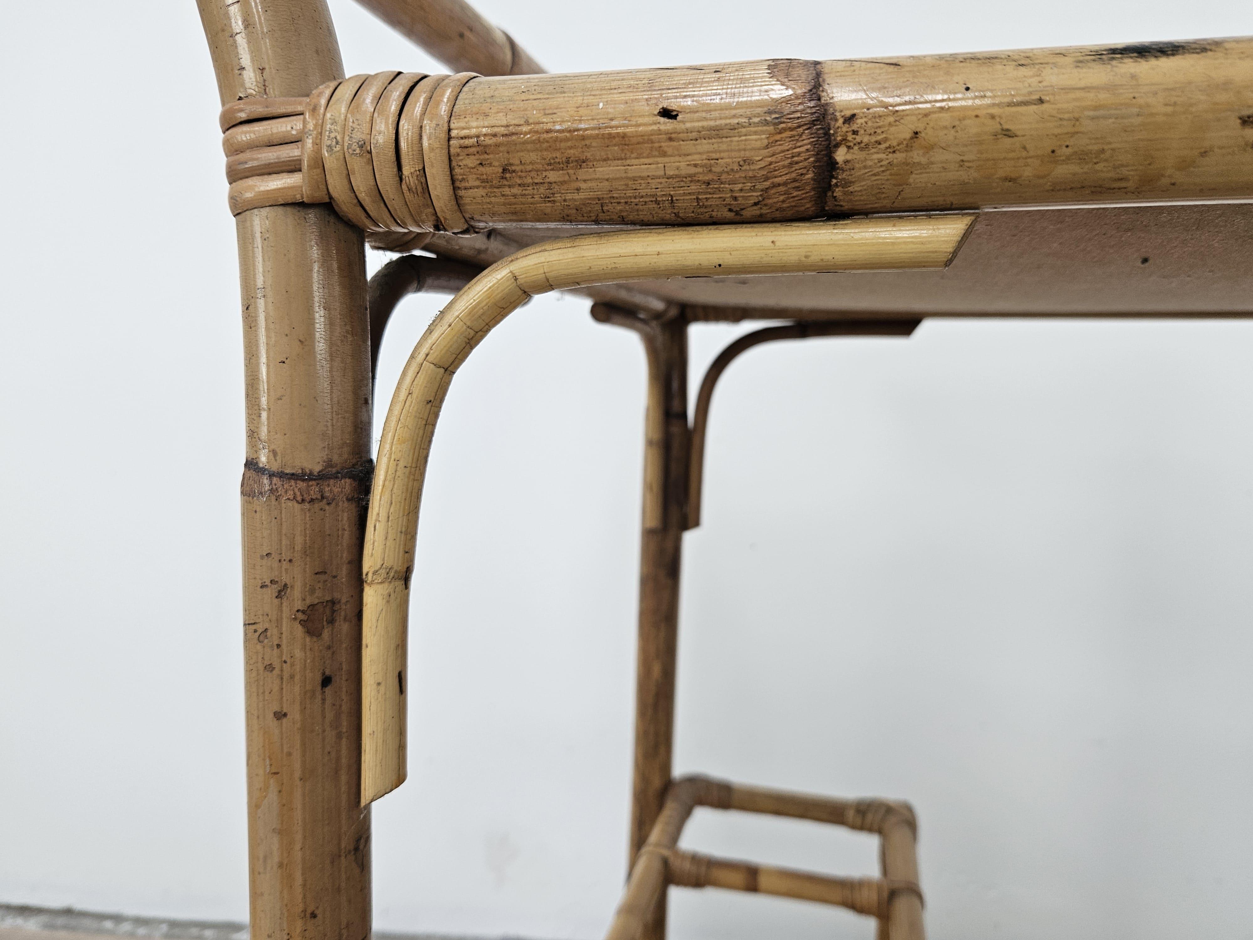 Carrello in vimini vintage con portabottiglie e ruote, 1970 For Sale 3