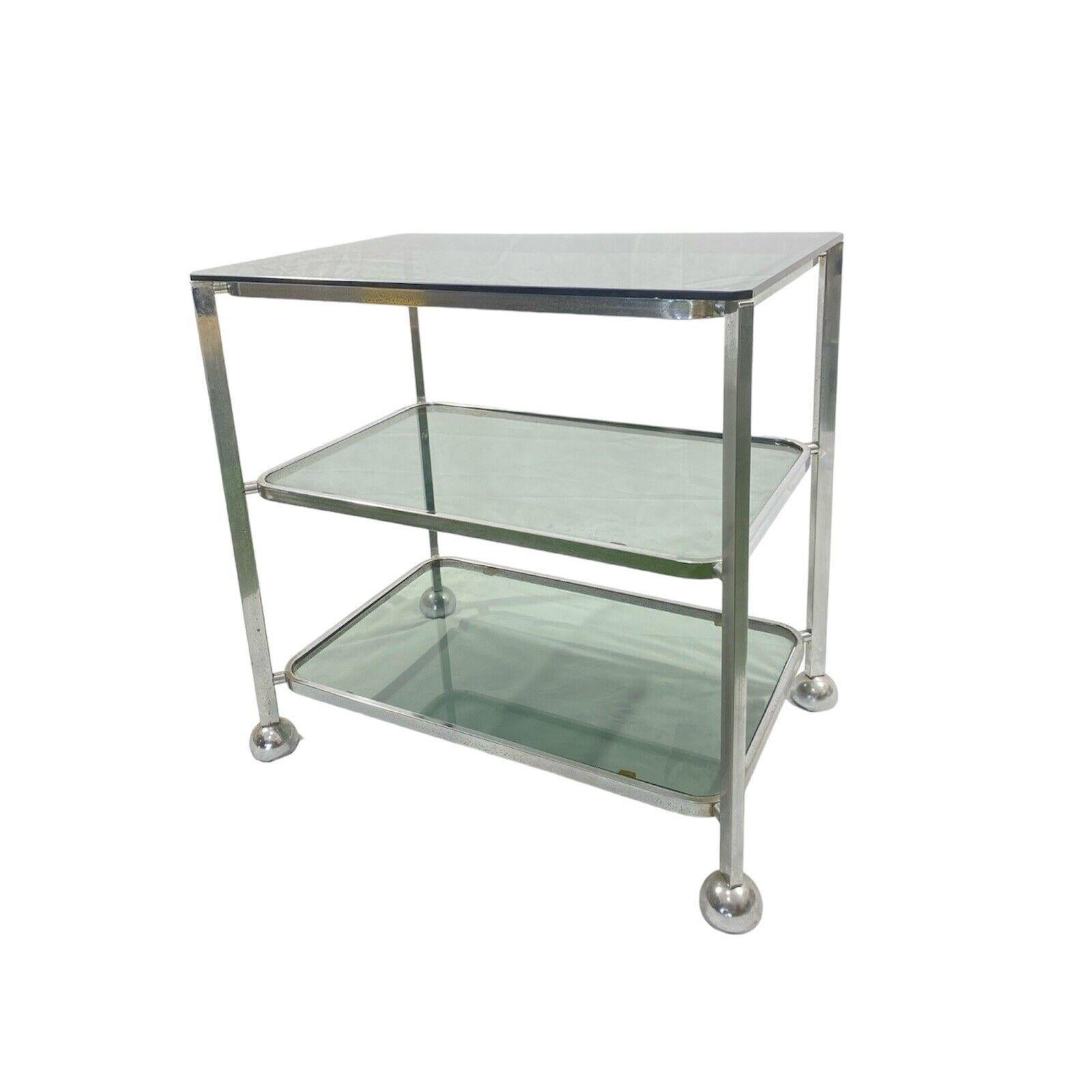 We present an Allegri Parma multi-story cart/shelf from the 1970s.



The item is in good conservative condition, no cosmetic or structural defects to report, just slight and obvious signs of time due to use and age . (Please see photos)

Small