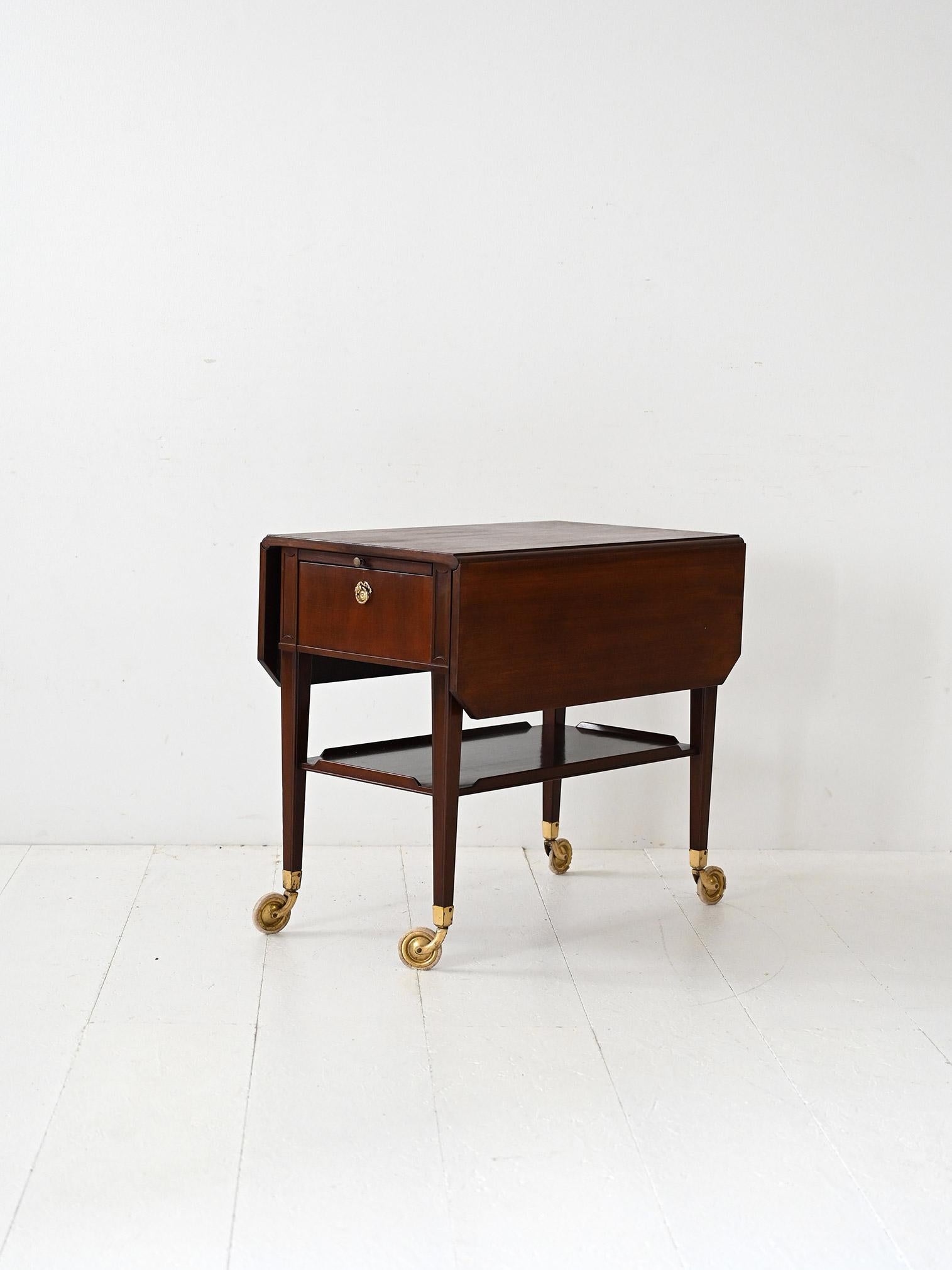 Scandinavo moderno Carrello scandinavo vintage anni 40 in mogano in vendita