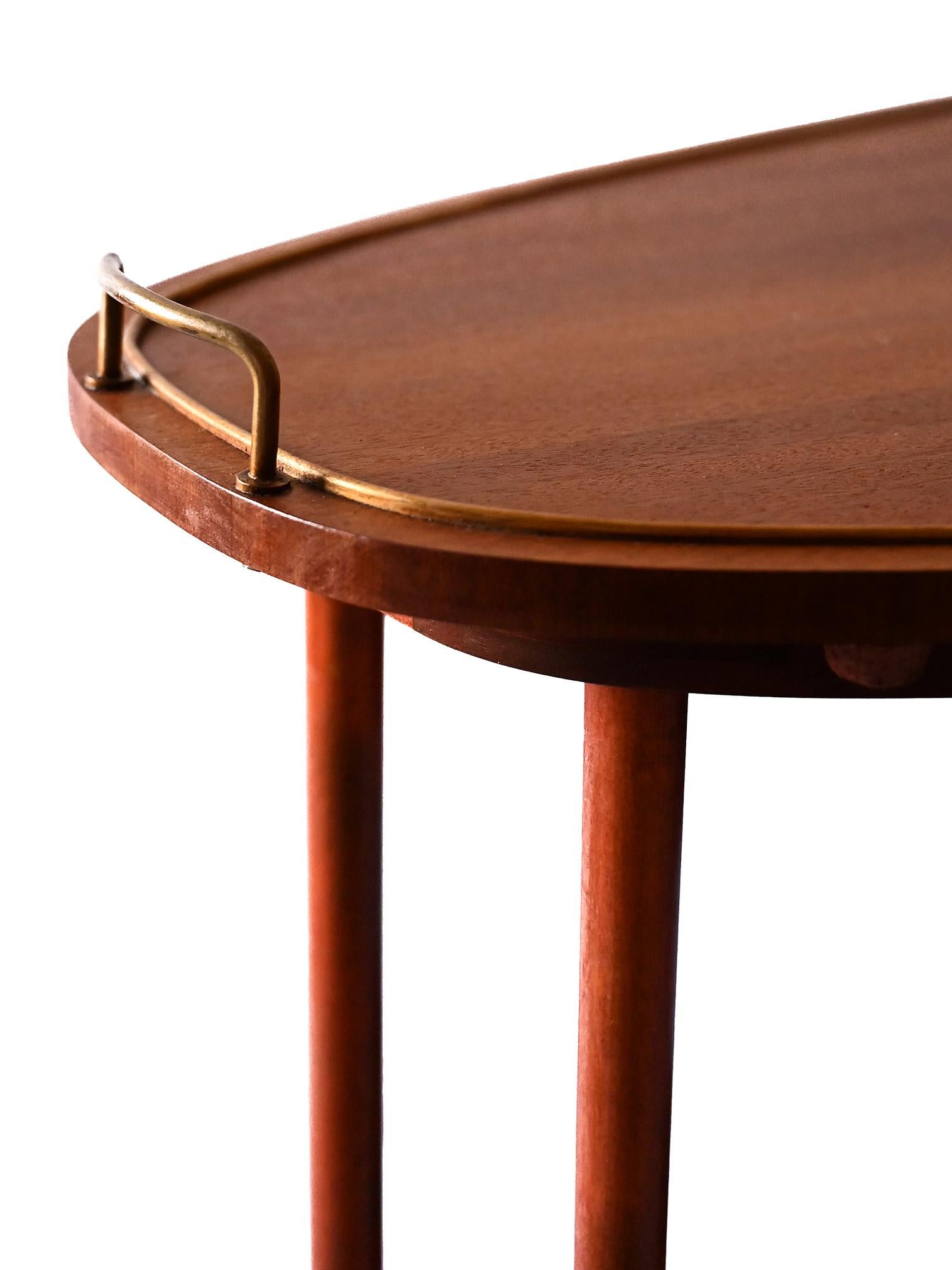 Mid-20th Century Chariot scandinave vintage en acajou, années 1940 en vente