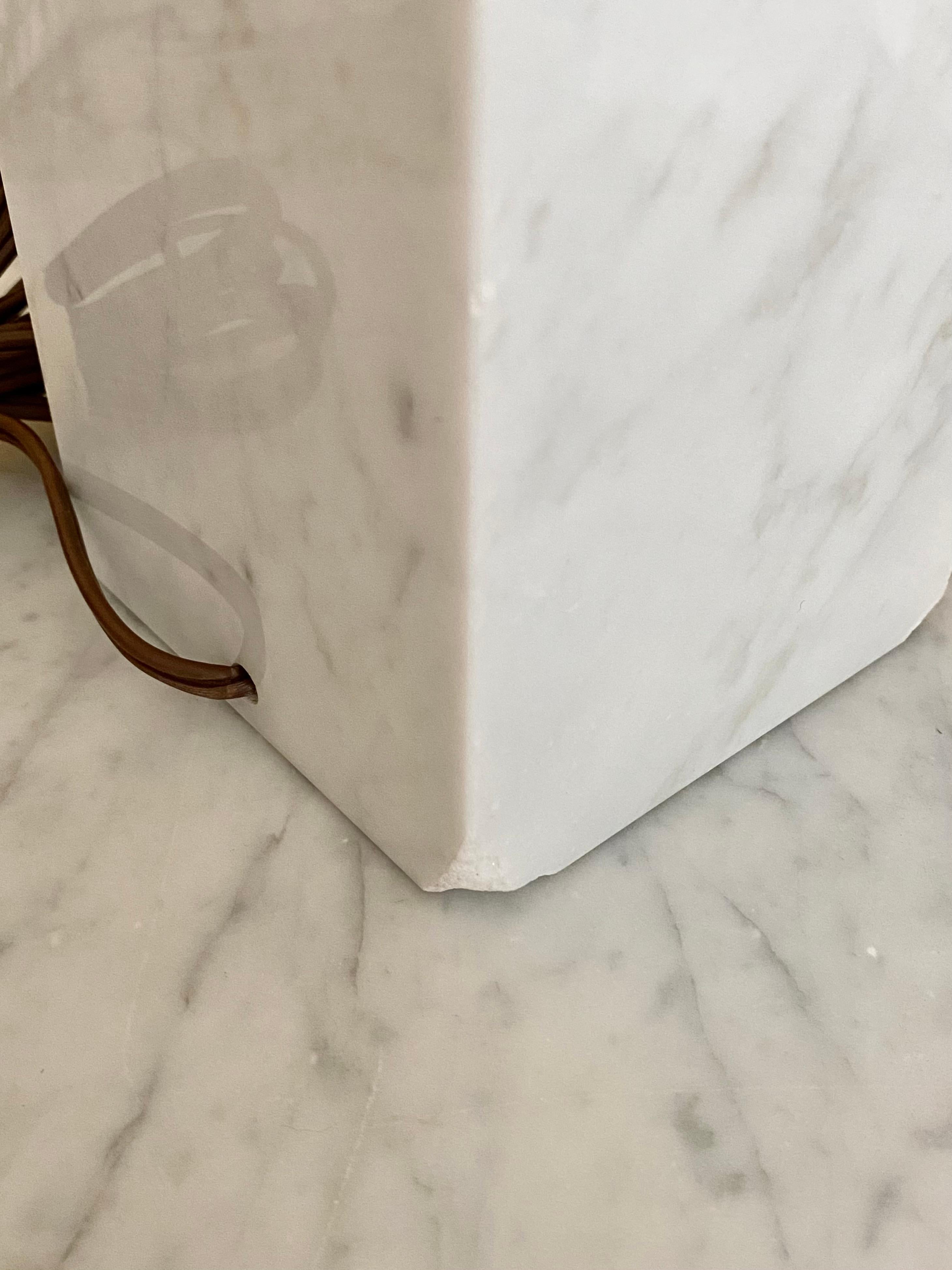 Carrera Carrara-Lampe aus weißem Marmor Attr. To Florence Knoll 1960er Jahre im Angebot 7