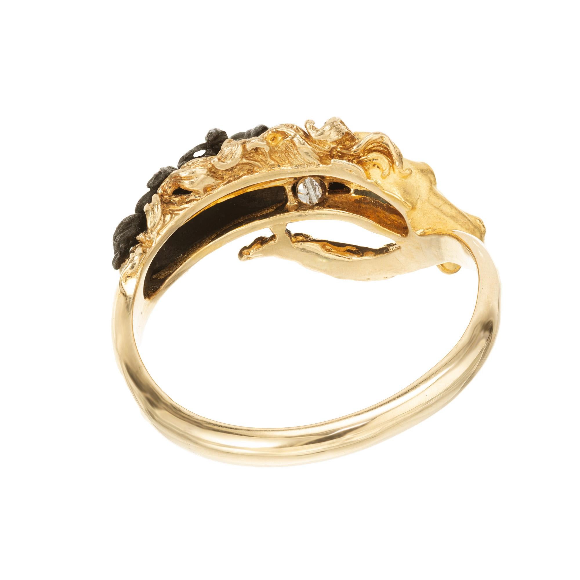 Carrera y Carrera .1 Carat Diamond Yellow Gold Horse Head Ring (bague tête de cheval en or jaune) Pour femmes en vente