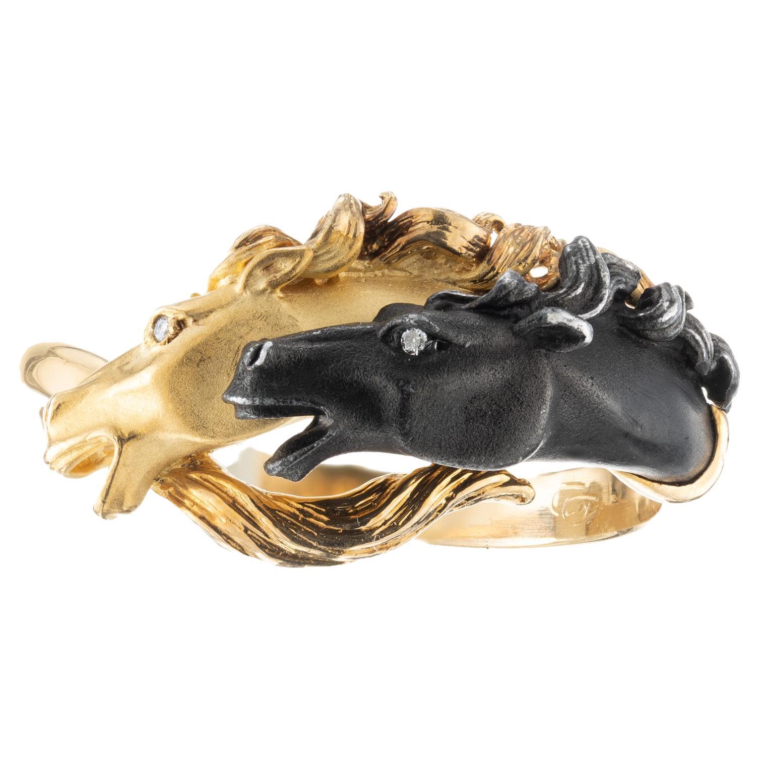 Carrara Y Carrara .1 Carat Diamond Yellow Gold Horse Head Ring For Sale