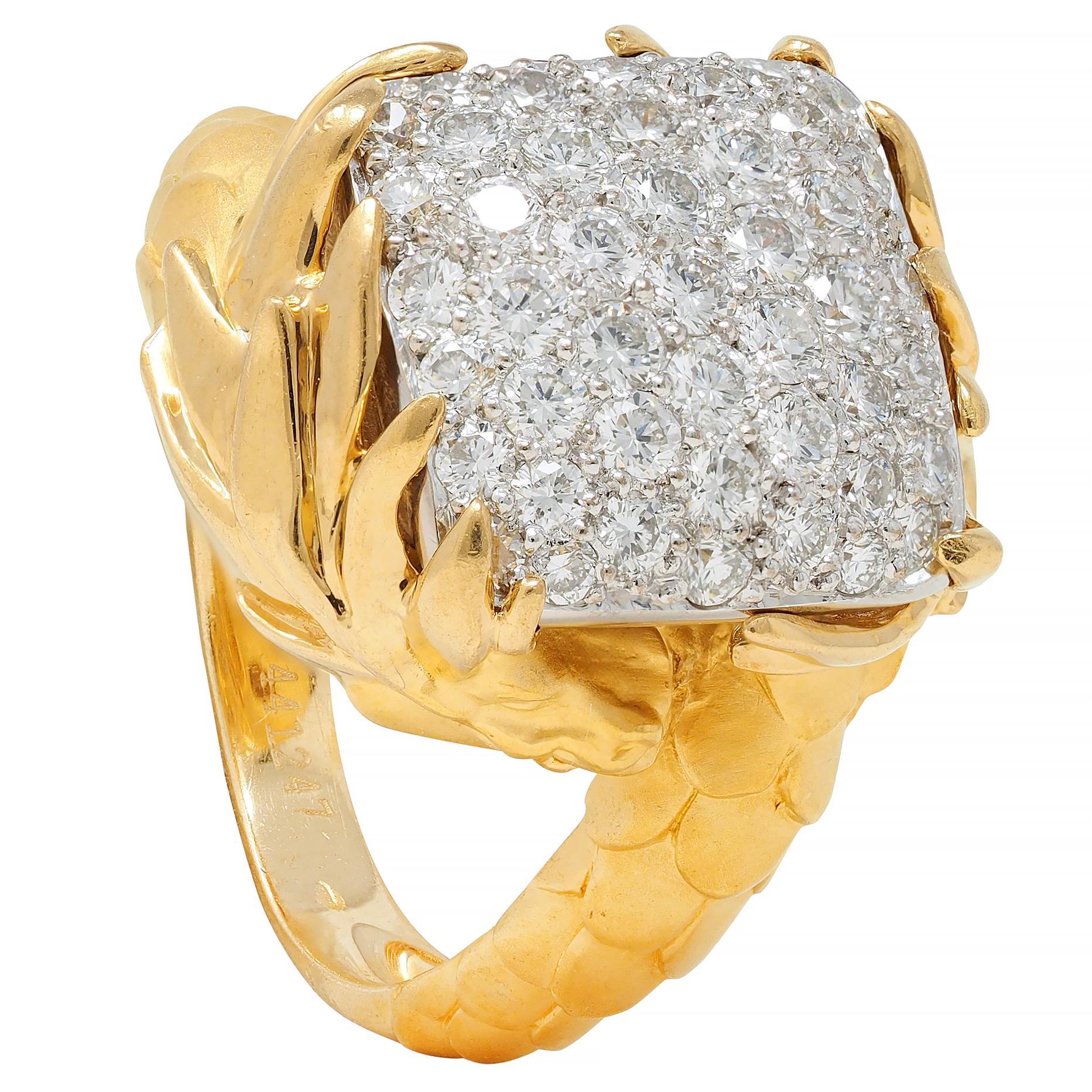Carrera y Carrera 1.25 CTW Diamond 18 Karat Two-Tone Gold Pavé Dragon Ring For Sale 7