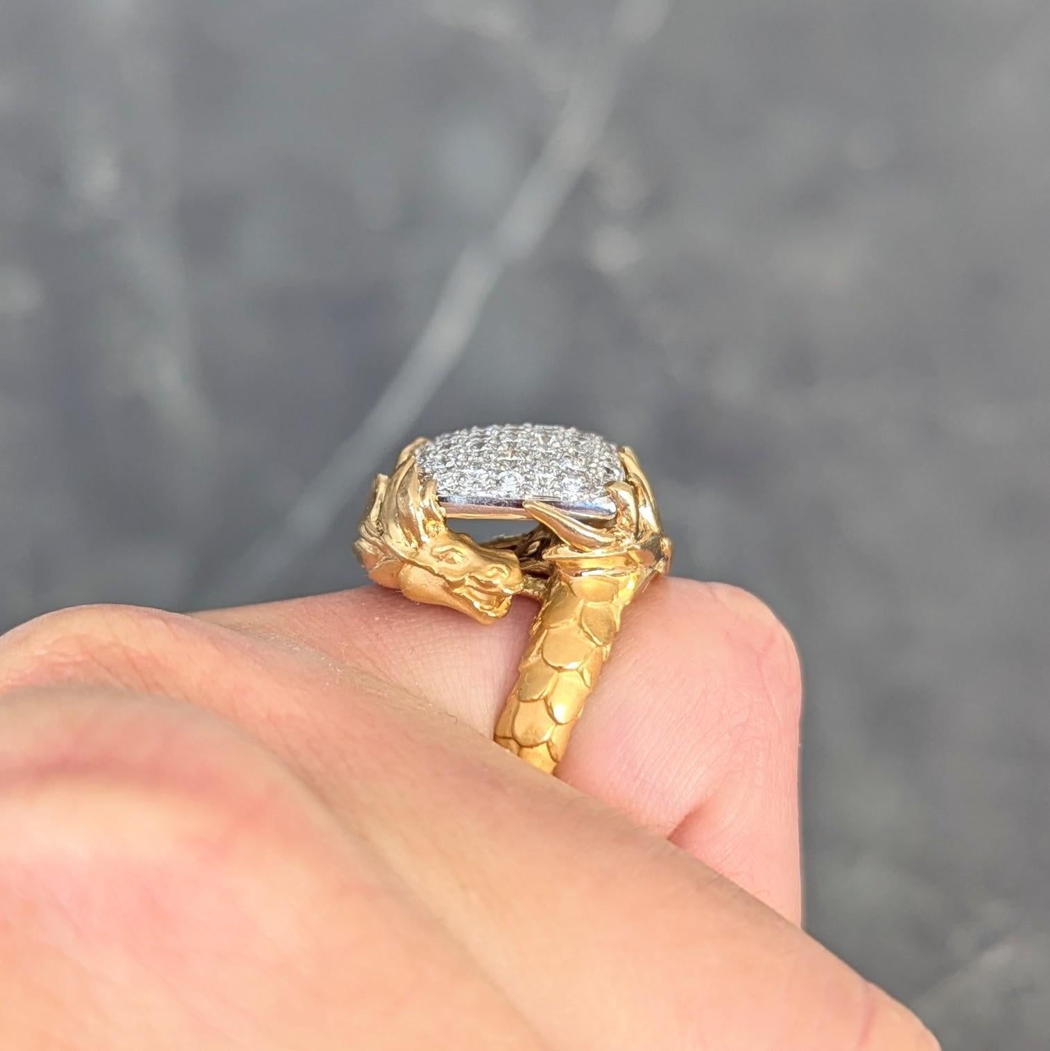 Carrera y Carrera 1.25 CTW Diamond 18 Karat Two-Tone Gold Pavé Dragon Ring For Sale 10