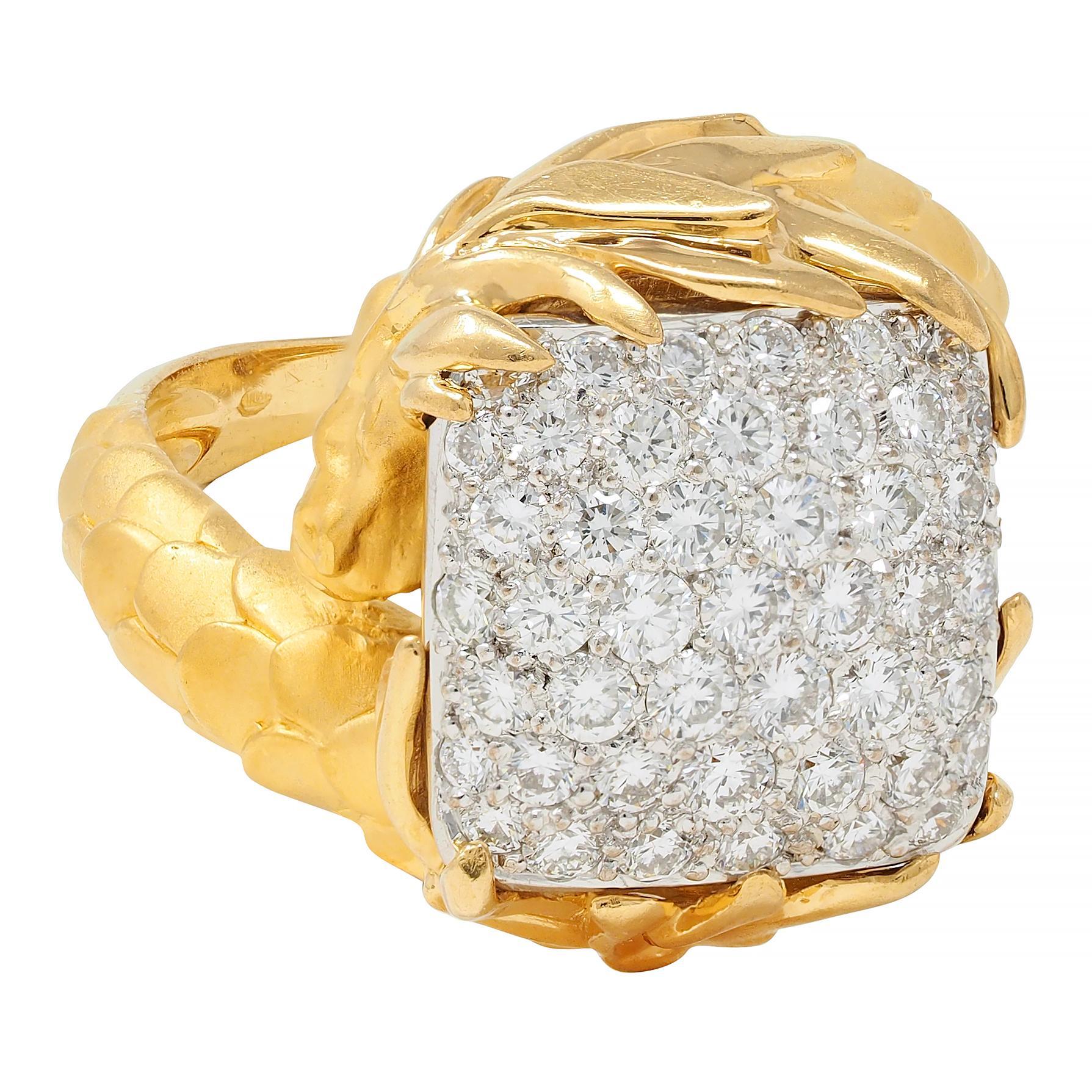 Carrera y Carrera 1.25 CTW Diamond 18 Karat Two-Tone Gold Pavé Dragon Ring In Excellent Condition For Sale In Philadelphia, PA