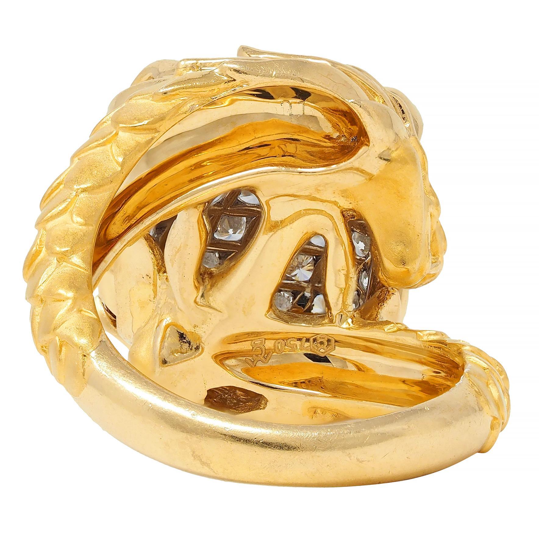 Carrera y Carrera 1.25 CTW Diamond 18 Karat Two-Tone Gold Pavé Dragon Ring For Sale 1