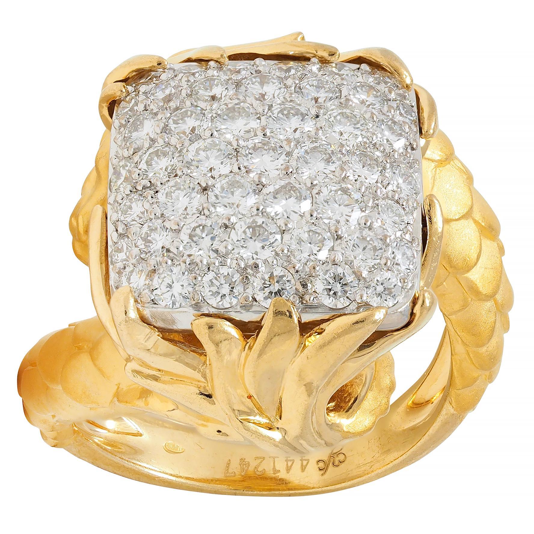 Carrera y Carrera 1.25 CTW Diamond 18 Karat Two-Tone Gold Pavé Dragon Ring For Sale 4
