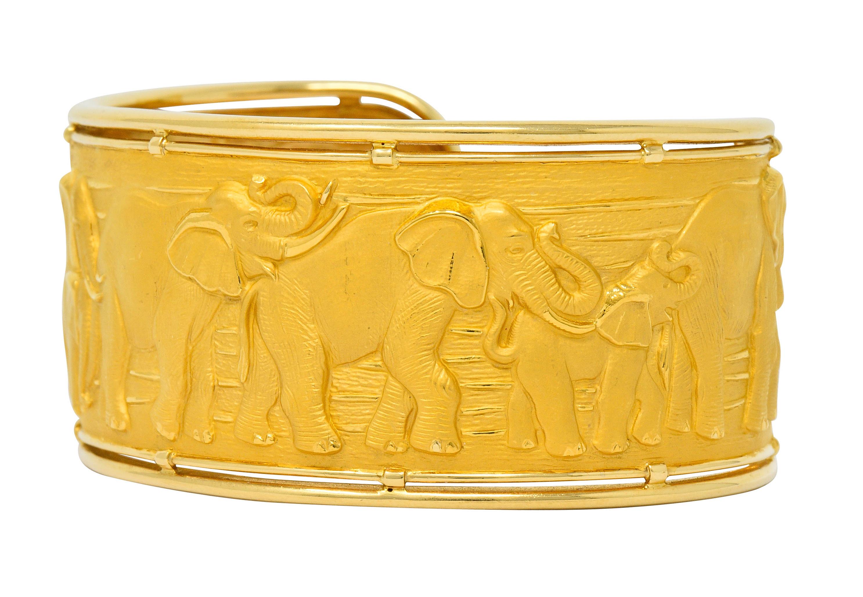 Carrera Y Carrera 18 Karat Gold Elephant Cuff Bracelet 3