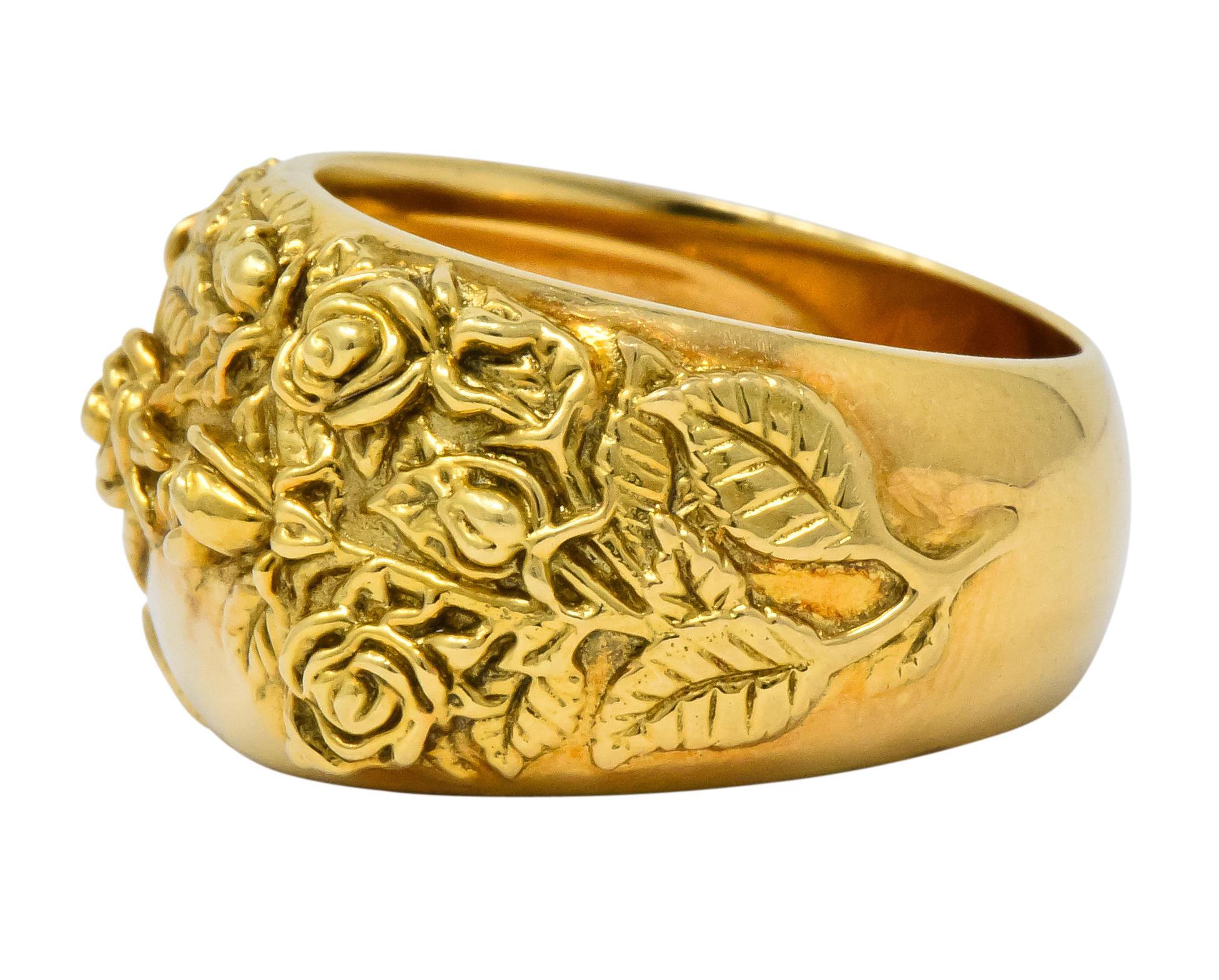 Women's or Men's Carrera Y Carrera 18 Karat Gold Garden of Roses Ring