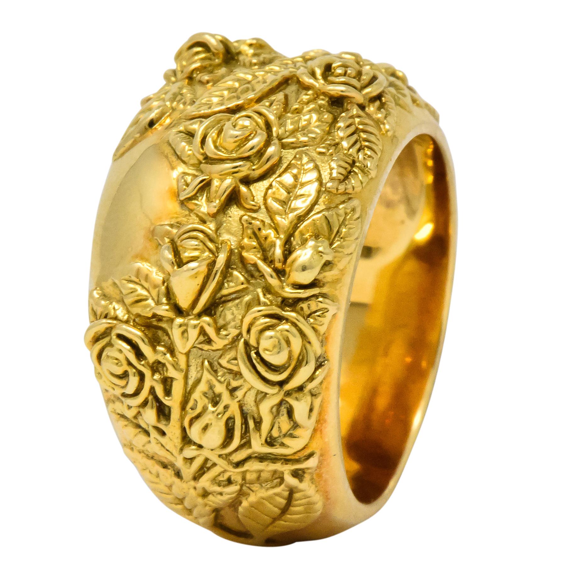 Carrera Y Carrera 18 Karat Gold Garden of Roses Ring 3