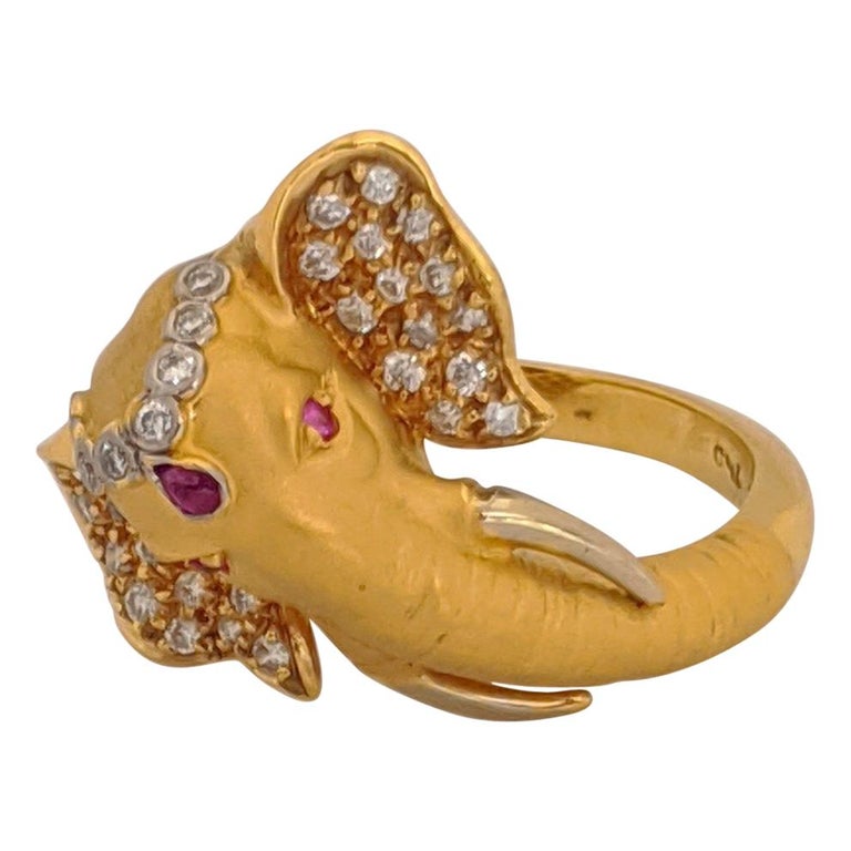 anspændt Sammensætning protein Carrera Y Carrera 18 Karat Yellow Gold and .24 Carat Diamond Elephant Ring  at 1stDibs | carrera y carrera jewelry, carrera jewelry