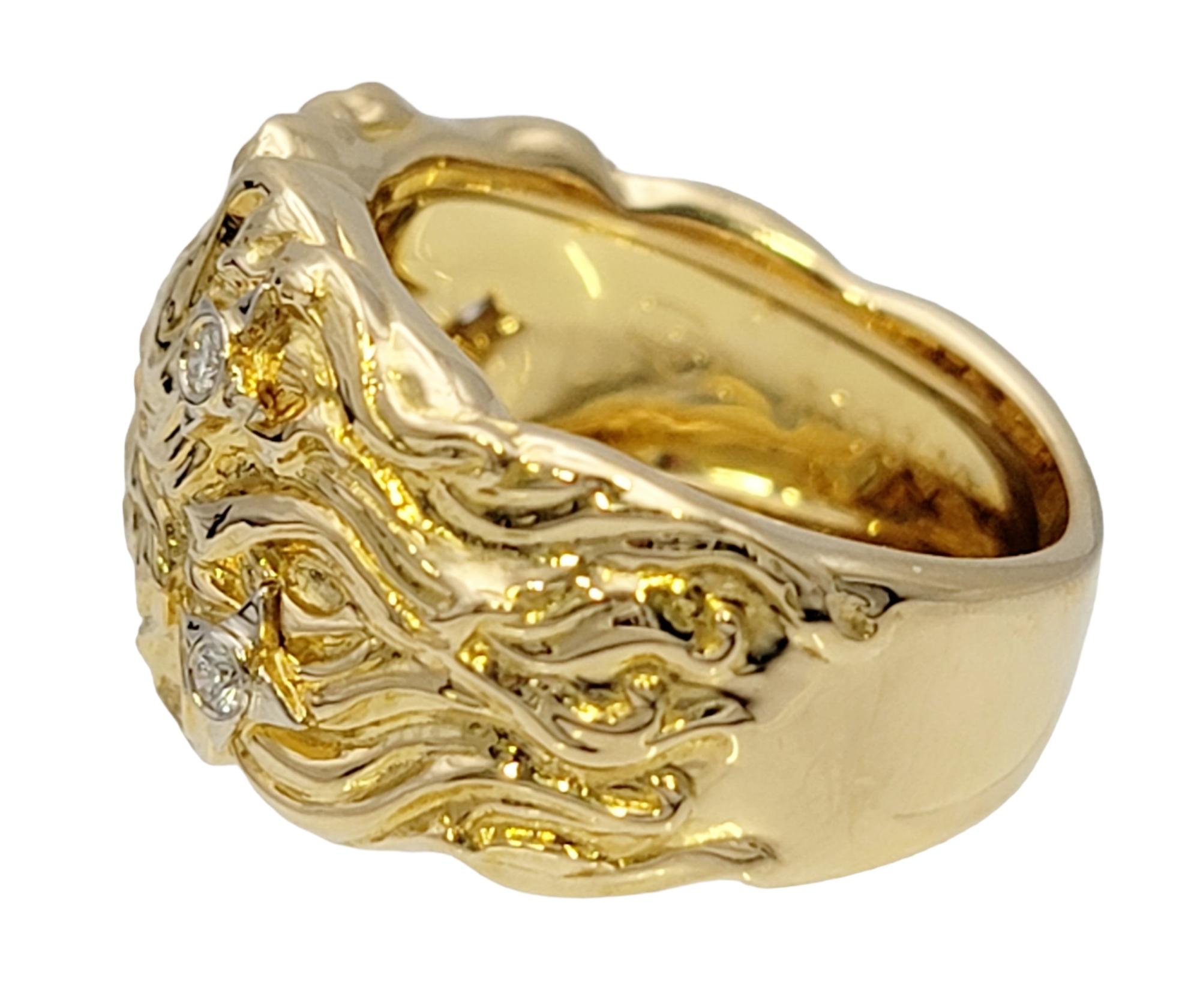 Contemporary Carrera y Carrera 18 Karat Yellow Gold and Diamond Venus Profile Wide Band Ring For Sale