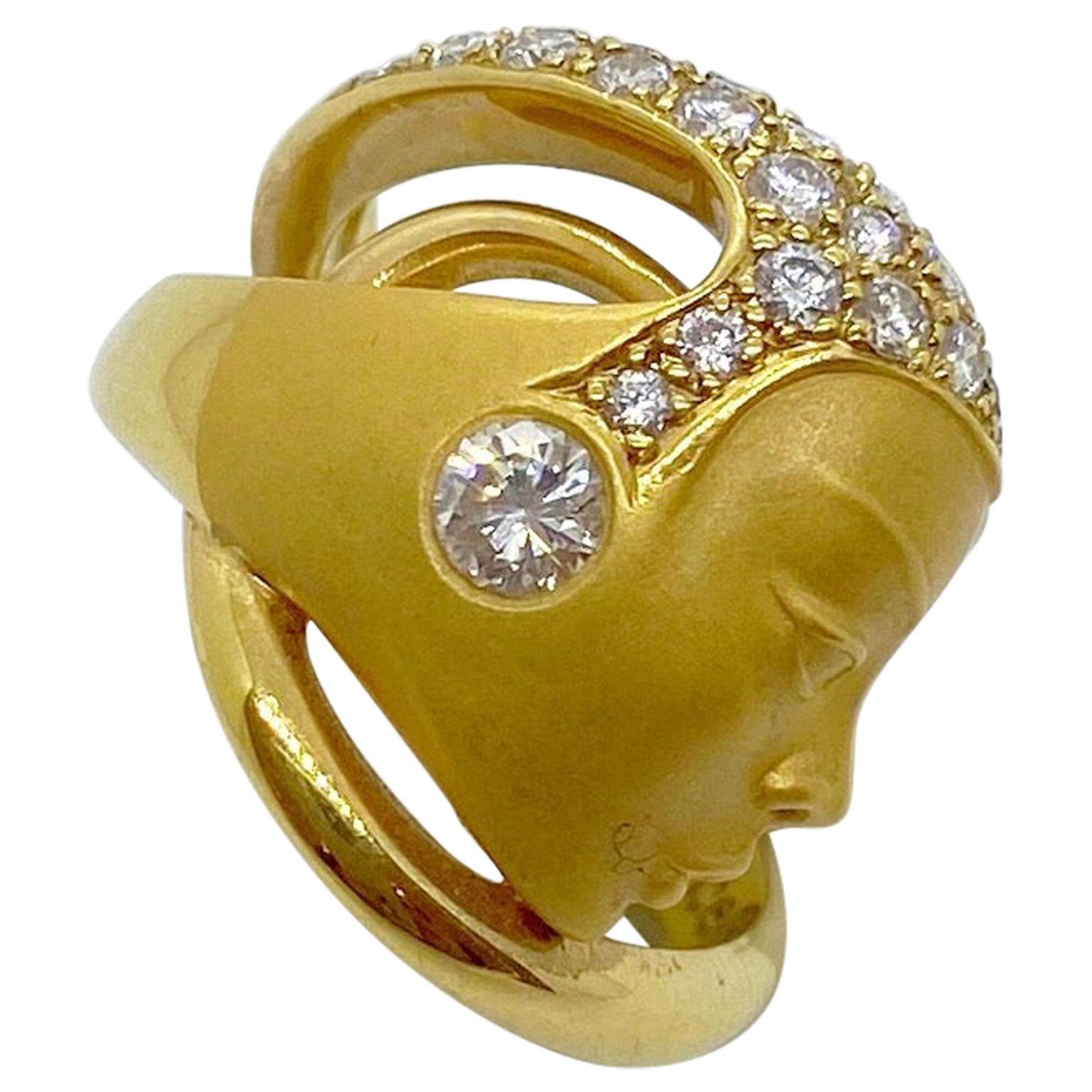 Carrera y Carrera 18 Karat Yellow Gold and Diamonds Art Deco Style Head Ring