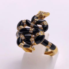 Carrera y Carrera 18 Karat Yellow Gold and Onyx Serpent Ring