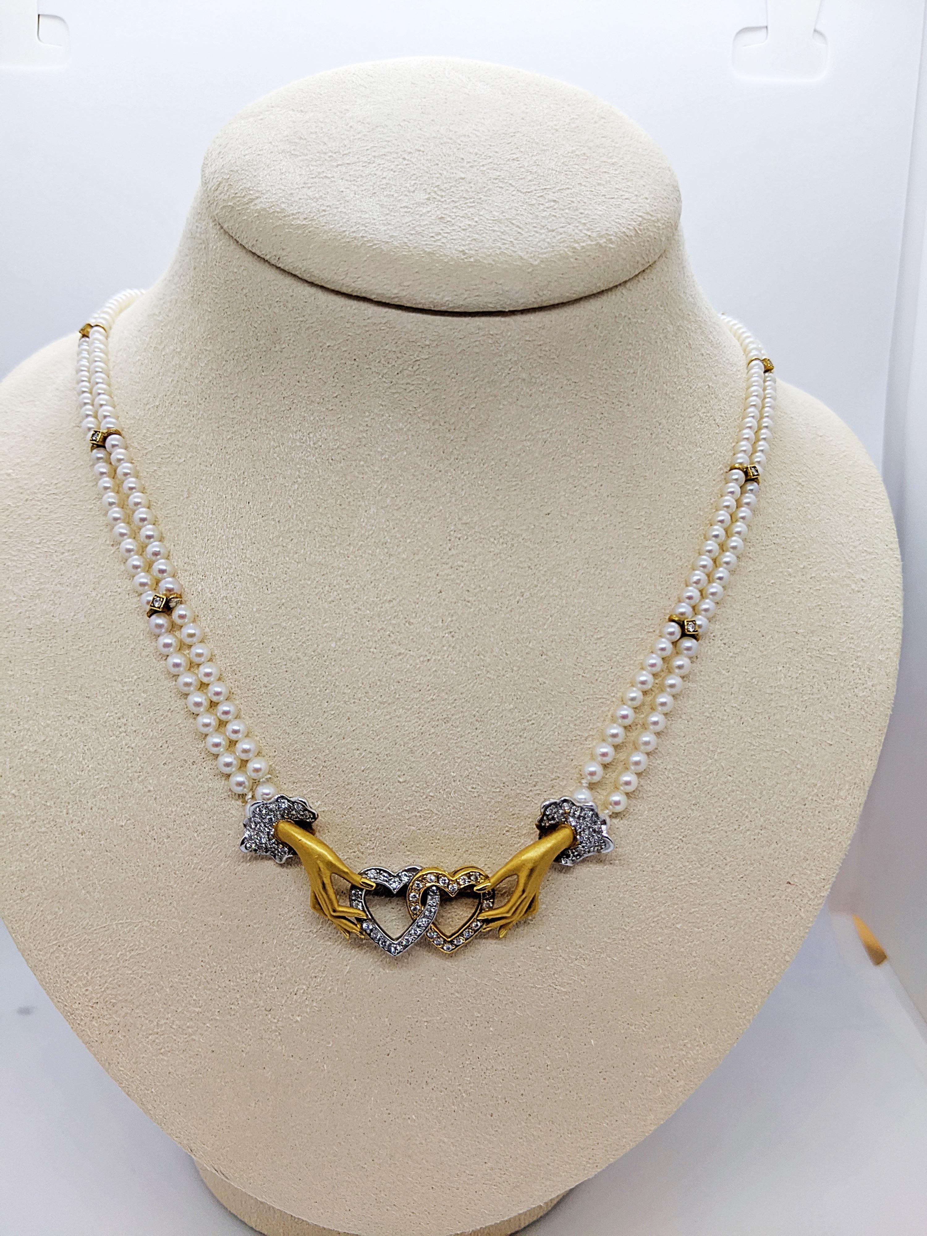 Carrera Y Carrera 18 Karat Yellow Gold and Pearl Necklace in Original Hand Motif In New Condition In New York, NY