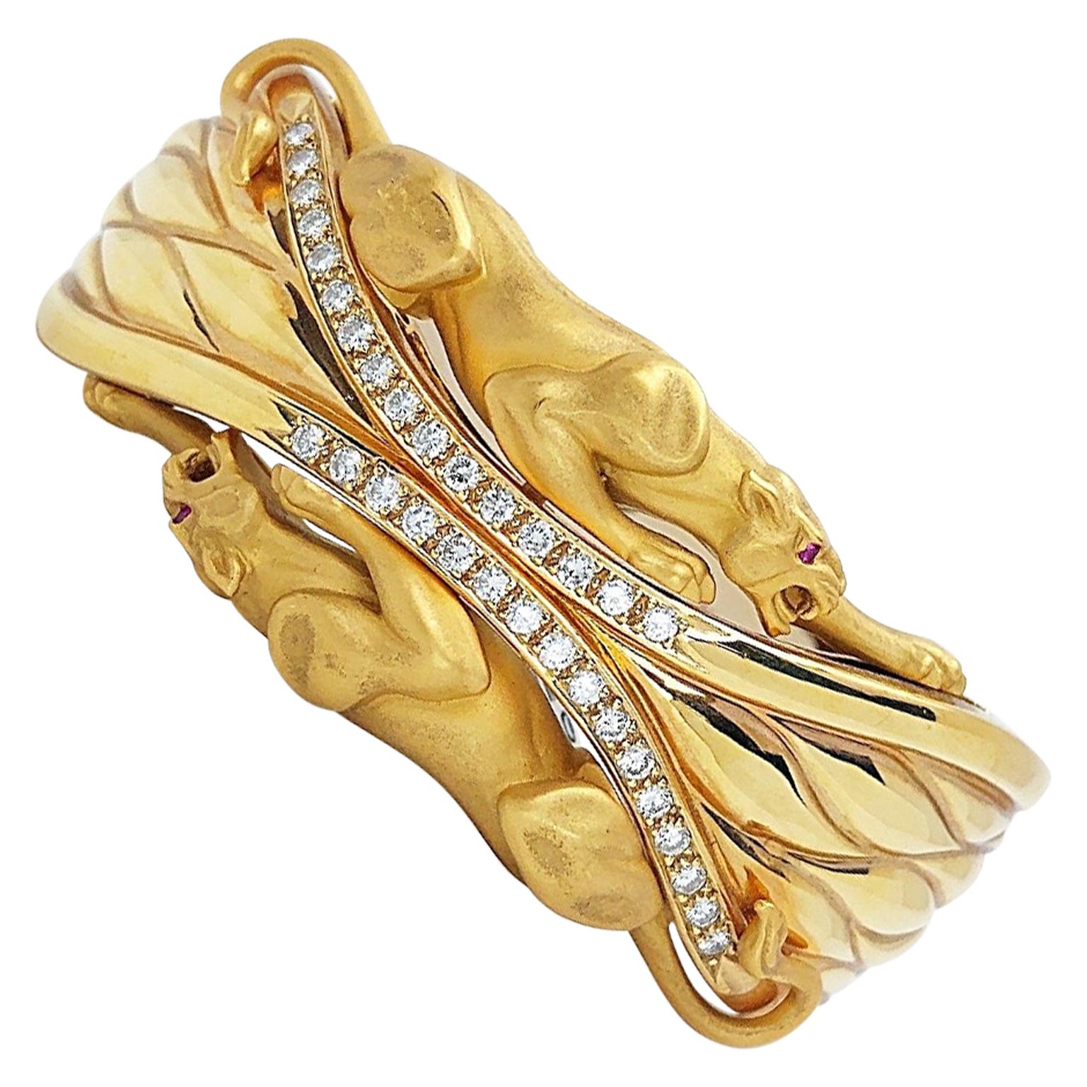 Carrera Y Carrera 18 Karat Yellow Gold Twin Panther Cuff Bracelet with Diamonds For Sale