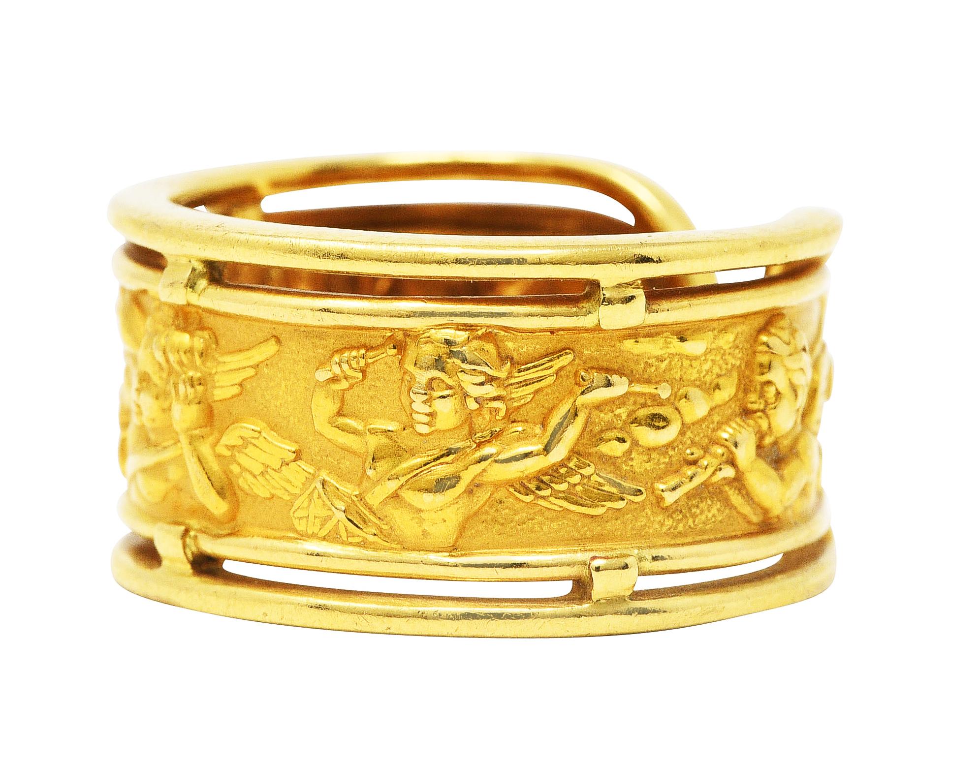 Carrera y Carrera 18 Karat Yellow Gold Vintage Classicos Angelitos Band Ring In Excellent Condition In Philadelphia, PA