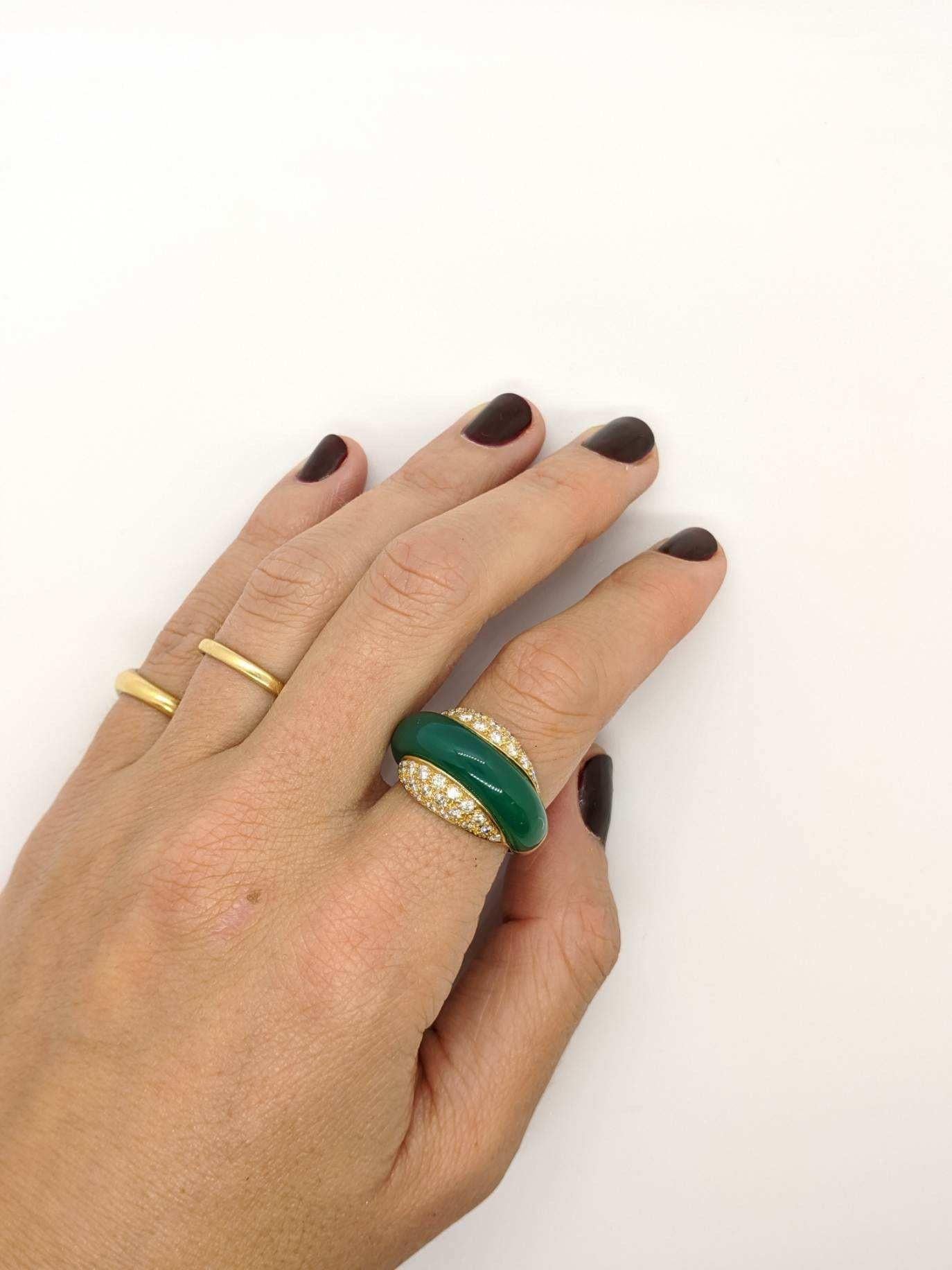 For Sale:  Carrera y Carrera 18 Kt Gold Ring with .96 Carat Diamond and Green Chrysoprase 2