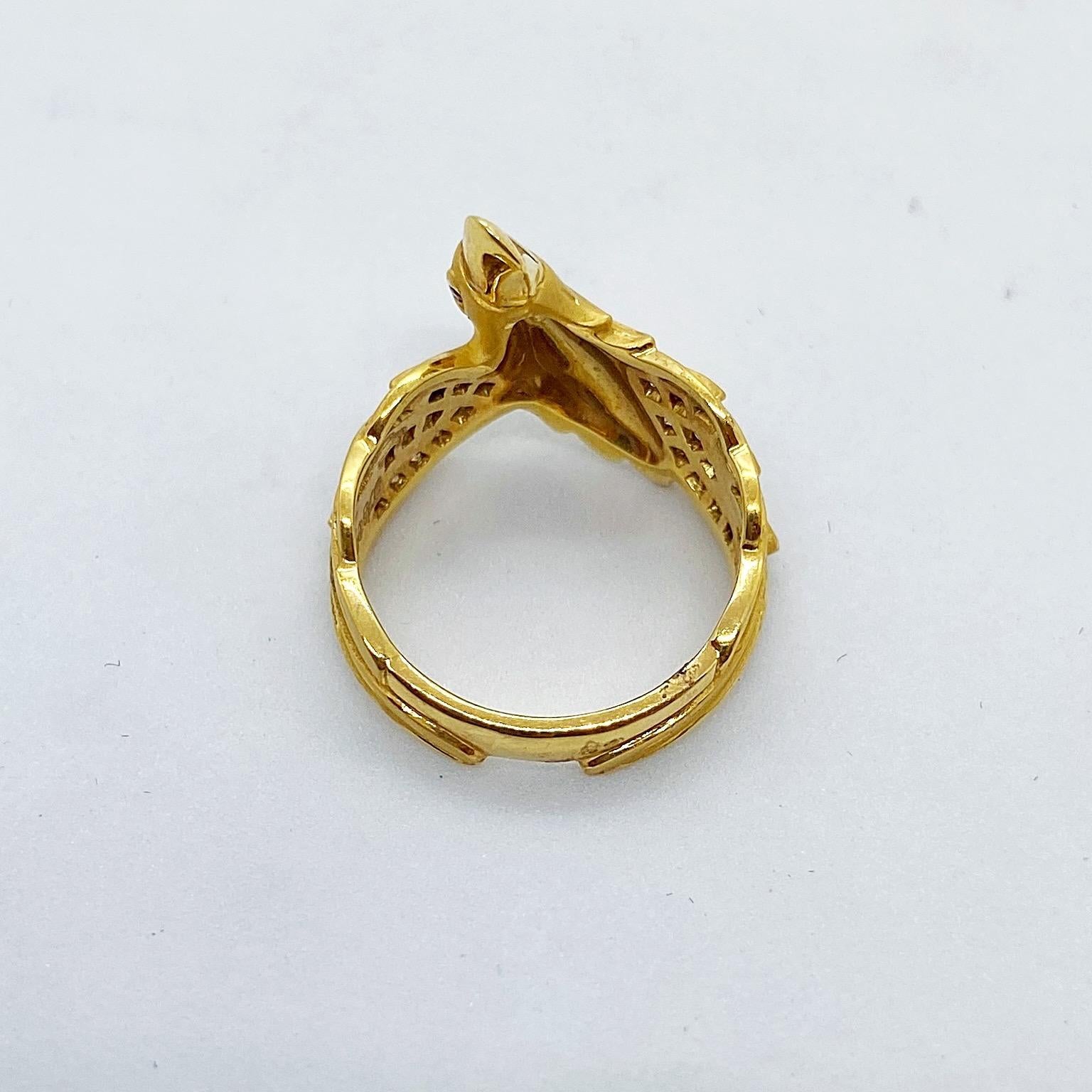 Taille ronde Carrera y Carrera Bague aigle en or jaune 18 carats avec diamants en vente