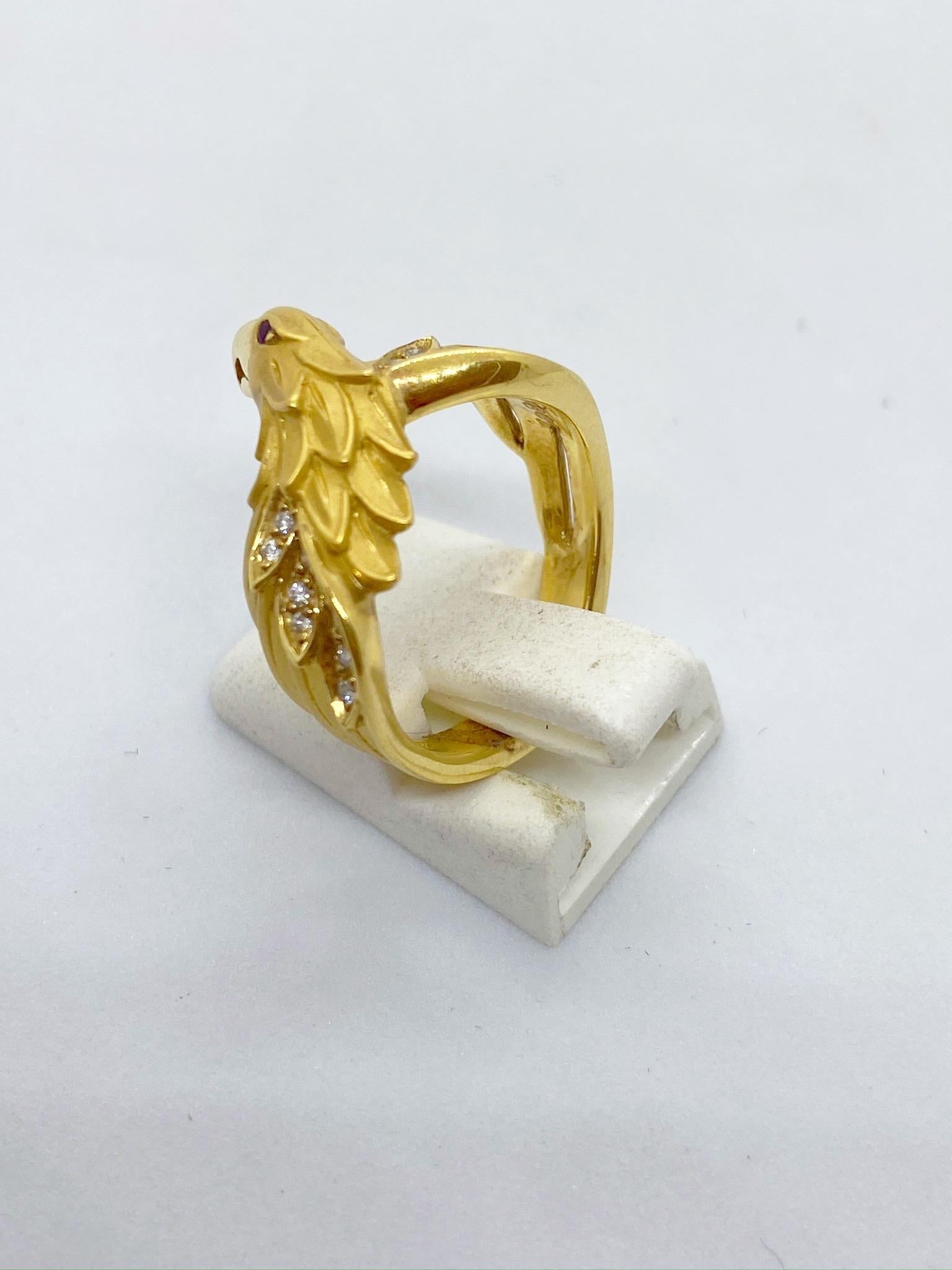 gold ring with eagle