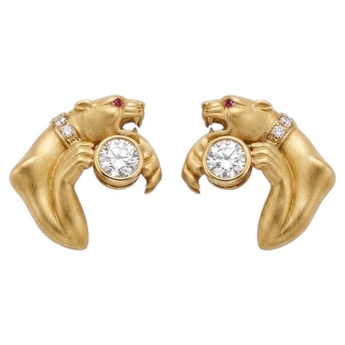 Carrera Y Carrera 18 KT Yellow Gold Panther Earrings with 0.95 CTs Diamonds
