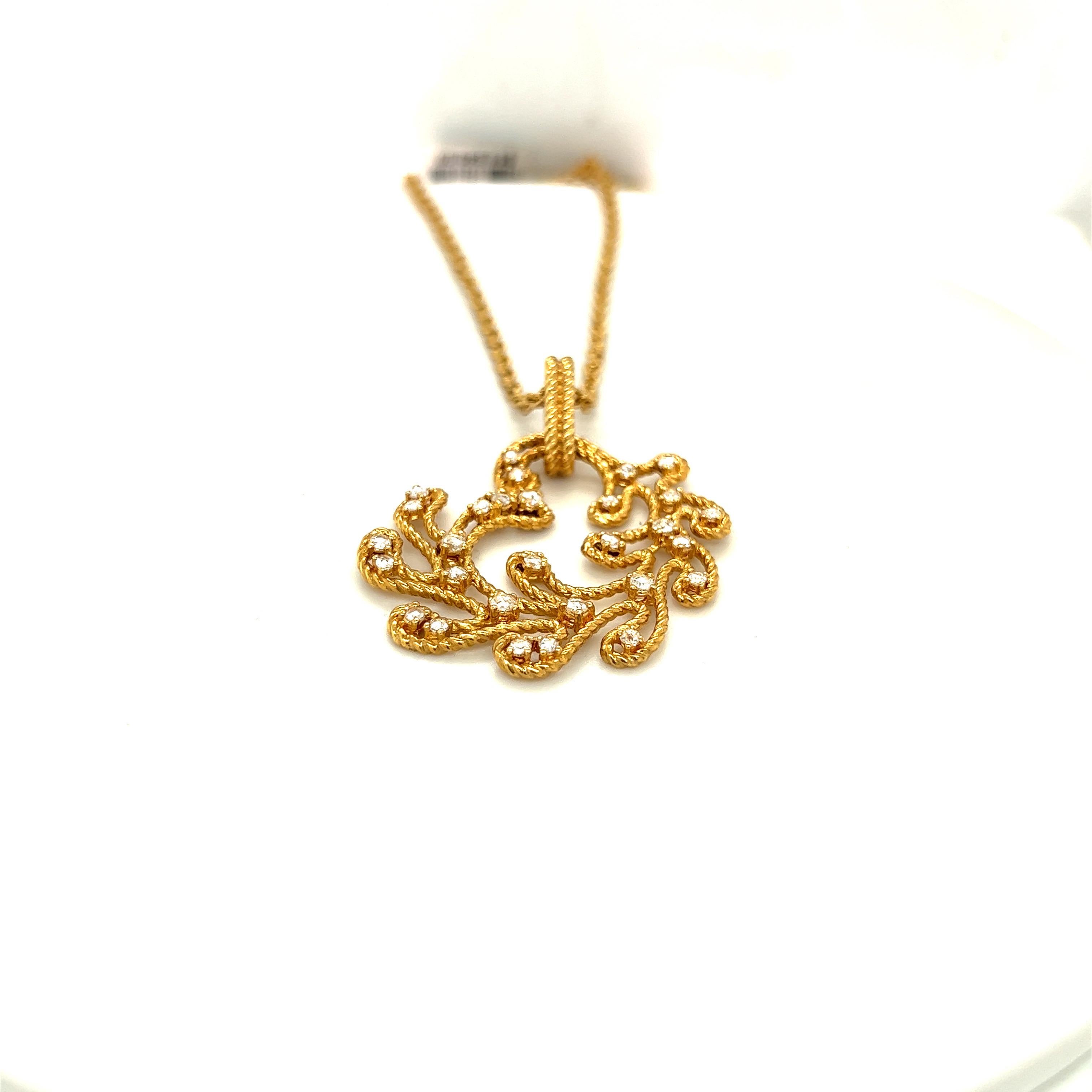 Contemporary Carrera Y Carrera 18 Kt Yellow Gold Rudeo De Luce Pendant with 0.65cts Diamonds For Sale