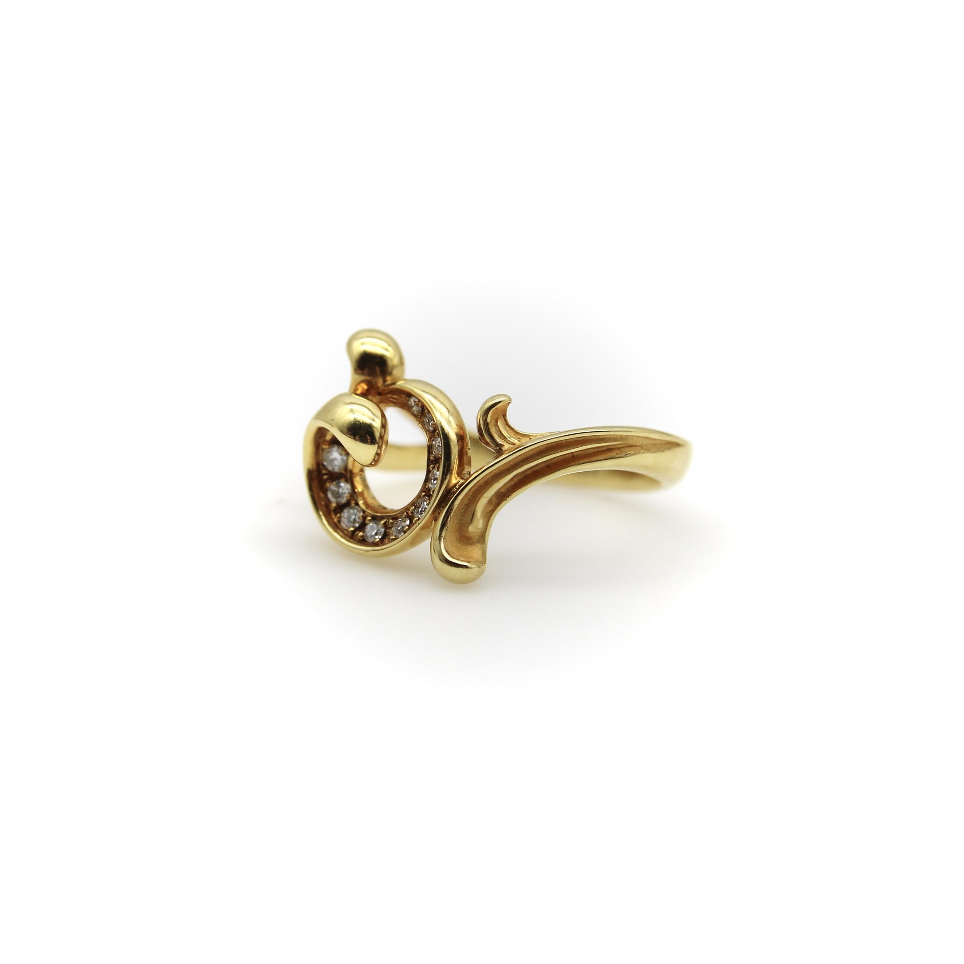 Round Cut Carrera y Carrera 18K Gold and Diamond Origen Spiral Ring For Sale